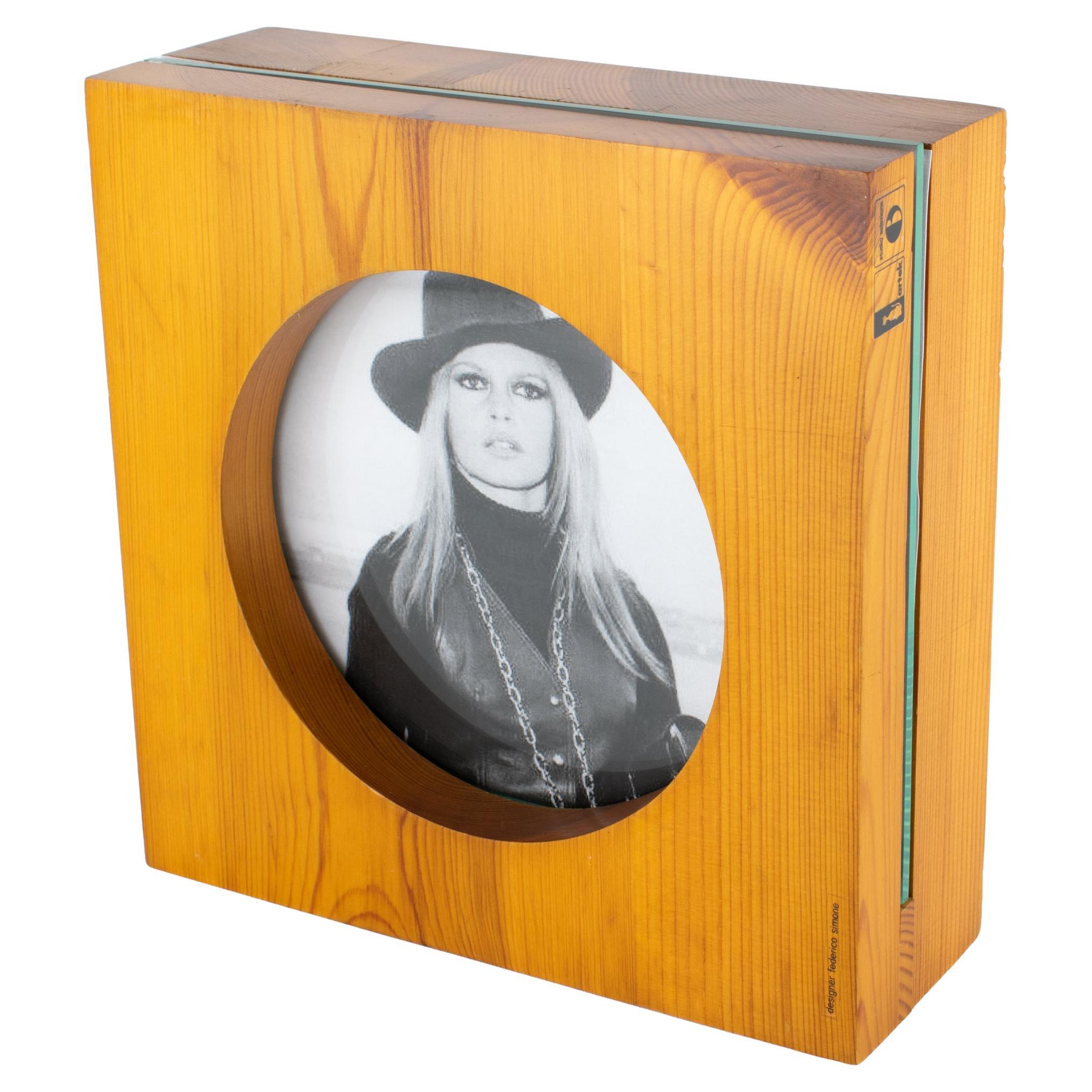 Federico Simone for Artek Modernist Pine Picture Frame, circa 1970 For Sale