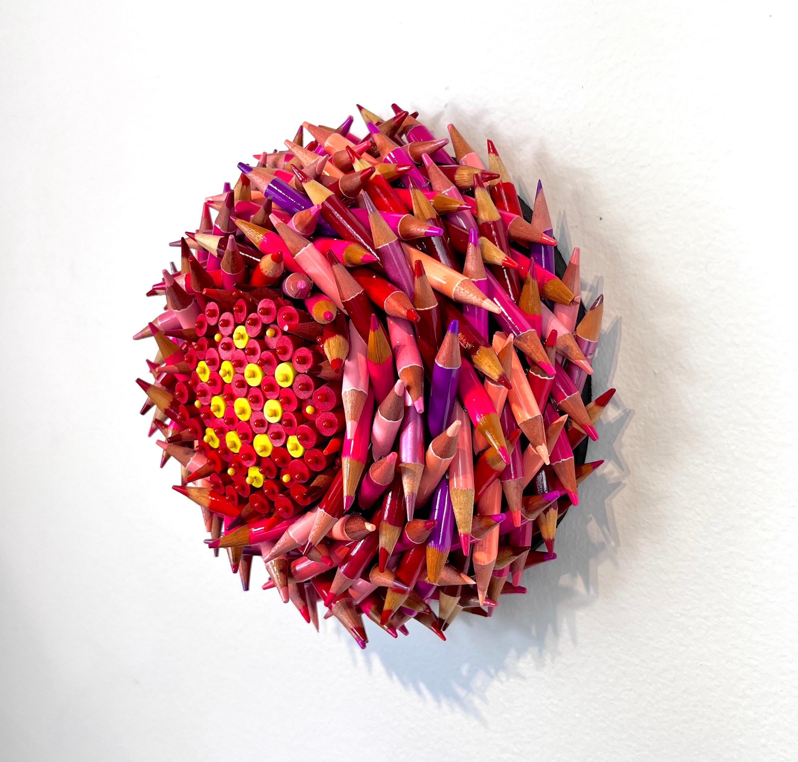 Fiore rosa e viola - Sculpture di Federico Uribe