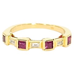Vintage Wedding Band in 18Kt Gold, Rubies and Diamonds