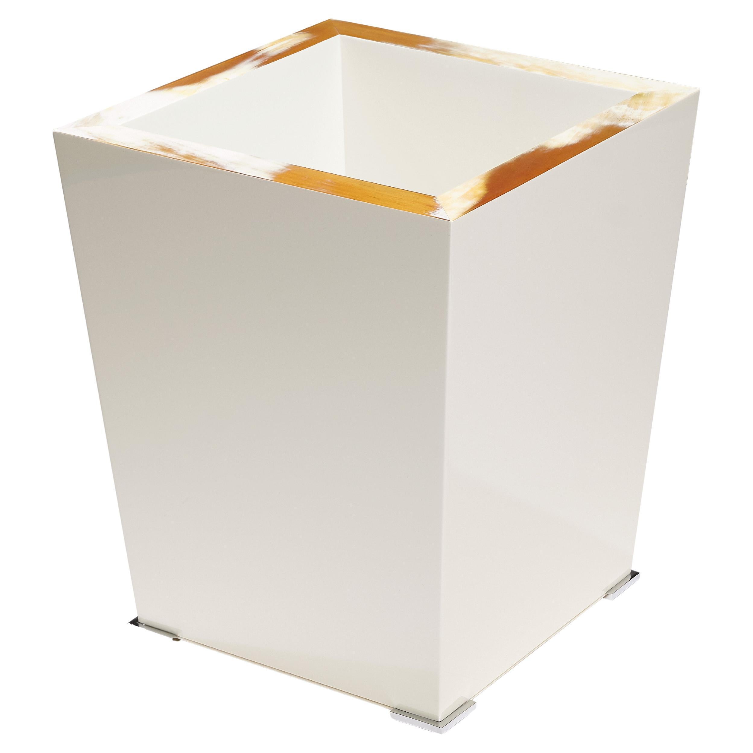 Fedro Waste Paper Basket in Corno Italiano and Ivory Lacquered Wood, Mod. 1781 For Sale