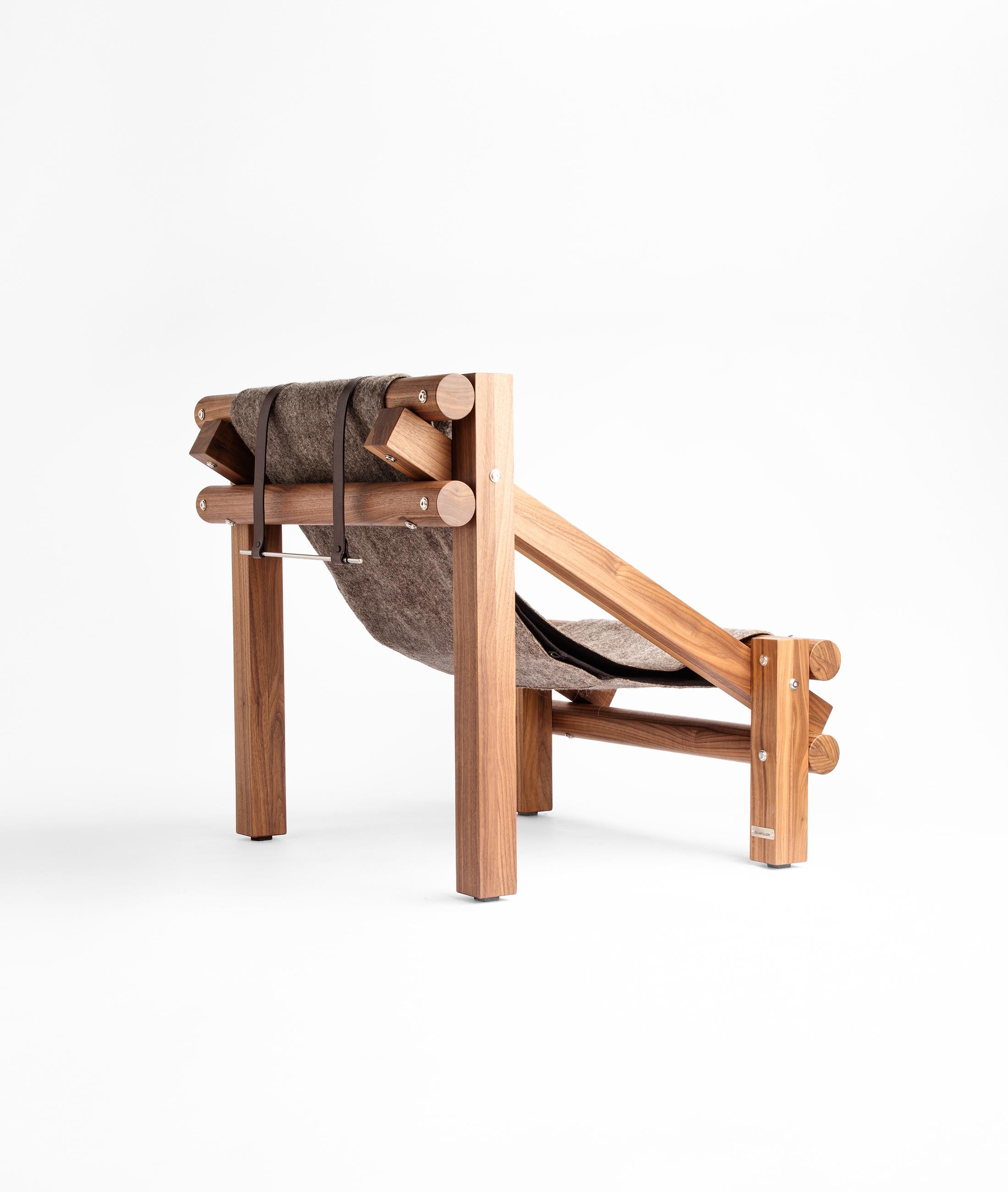 The inspiration for this armchair comes from one of the characters in the 1947 Walt Disney film “The Adventures of Bongo, Mickey and the Beanstalk”. The FEE FI FO FUM is a 100% recycled product and belongs to a collection developed in collaboration