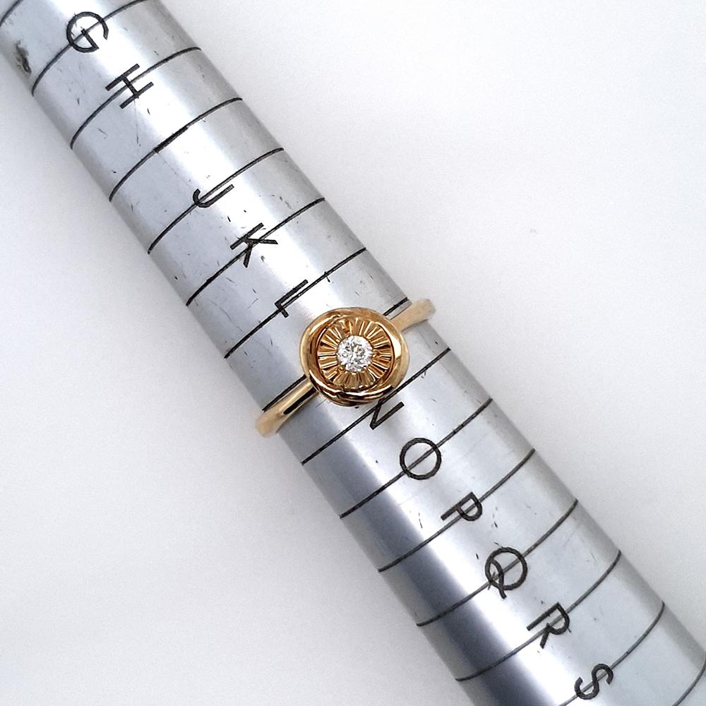 Fei Liu Verlobungsring aus 9 Karat Gelbgold mit 0,117 Karat Diamanten - Größe M (Brillantschliff)