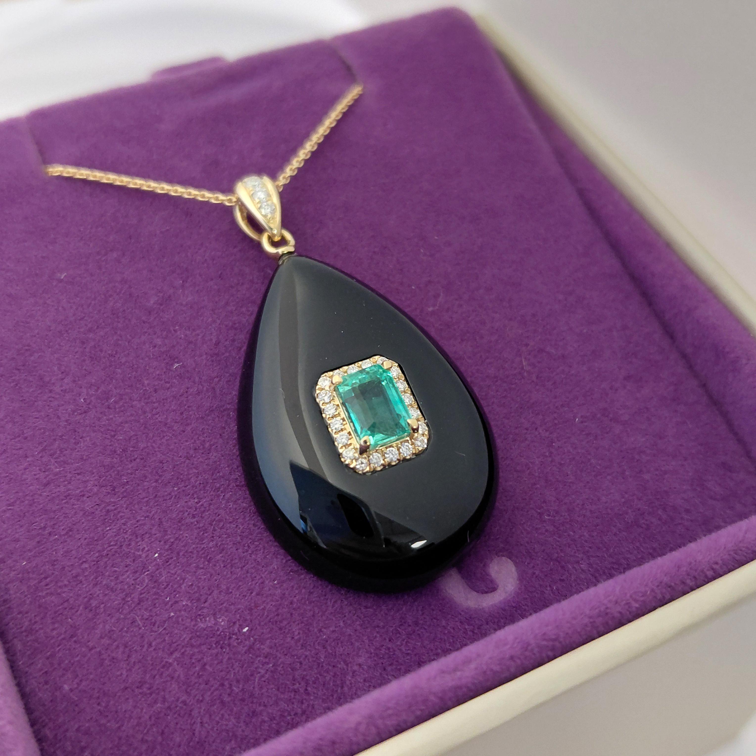 Donna Collana con smeraldo, diamante e onice in oro 14 carati di Fei Liu da 0,907 carati in vendita