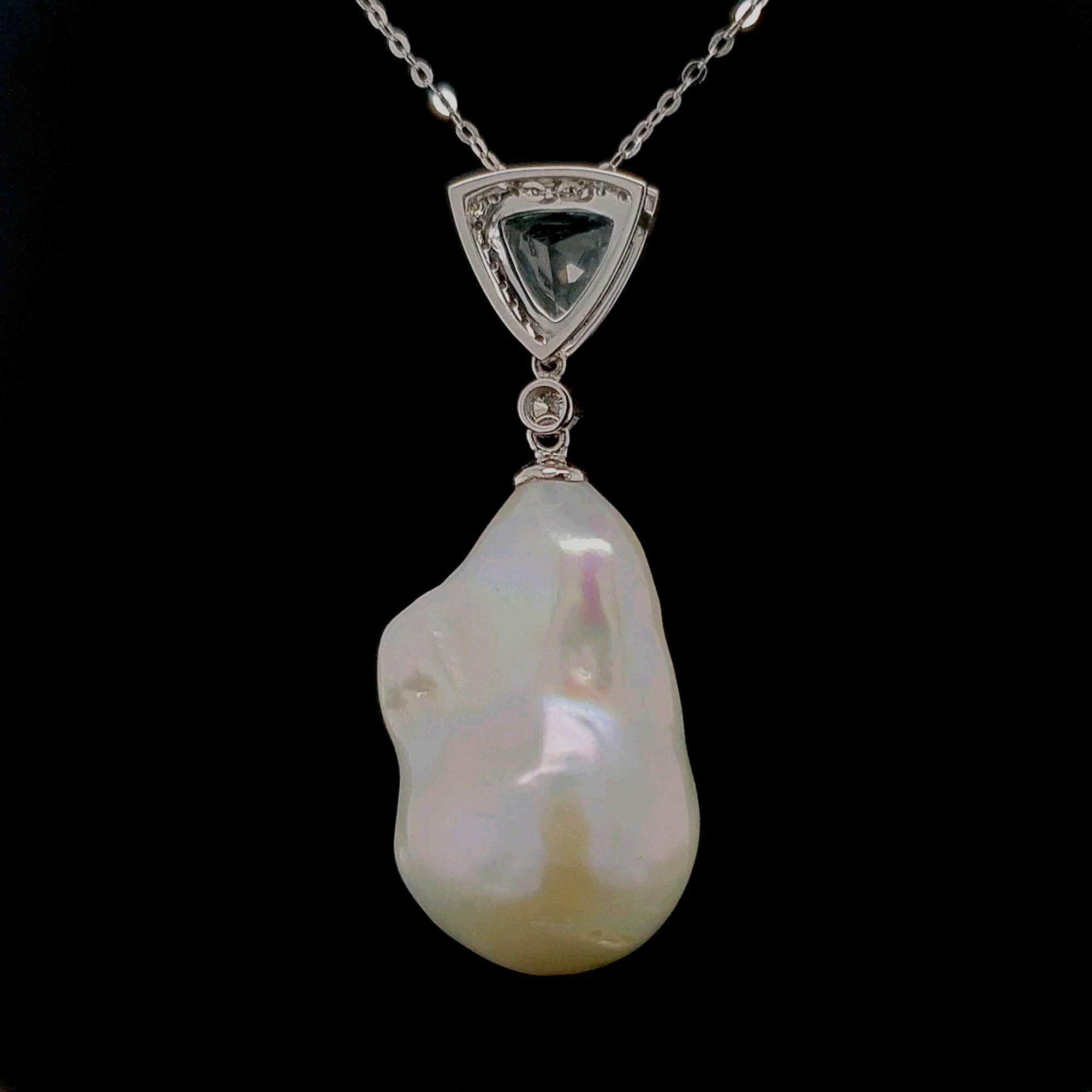 Collana con ciondolo in oro 18ct di Fei Liu con acquamarina, diamanti e perle barocche da 1,17ct in vendita 3