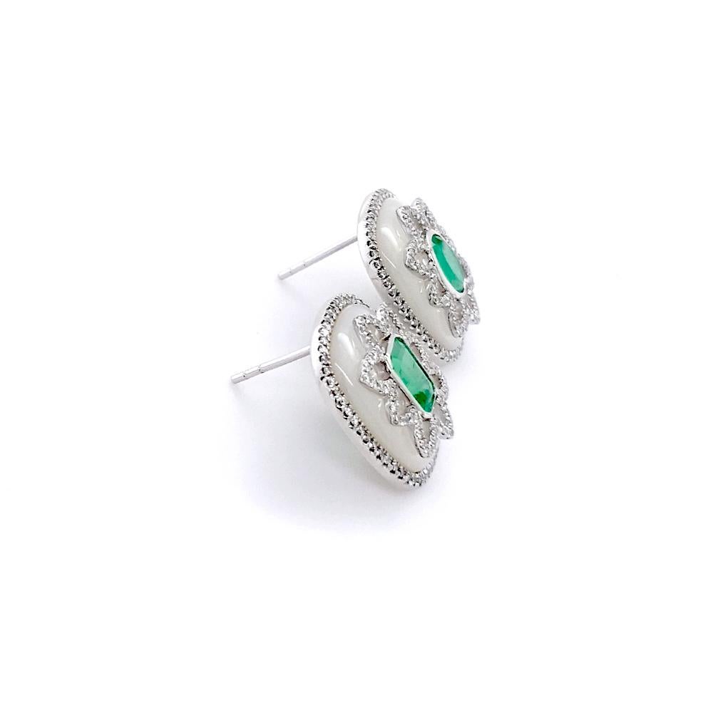 Contemporaneo Fei Liu - Orecchini asimmetrici in platino con smeraldo, MOP e diamante da 1,44 ct. in vendita