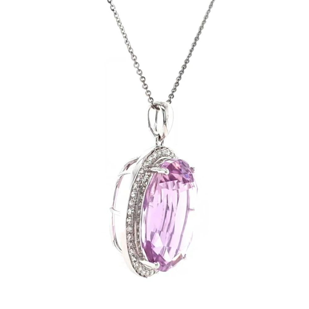 Fei Liu 17,60ct Kunzit und Diamant Halo 18ct Weißgold Anhänger Halskette im Zustand „Neu“ im Angebot in Birmingham, GB