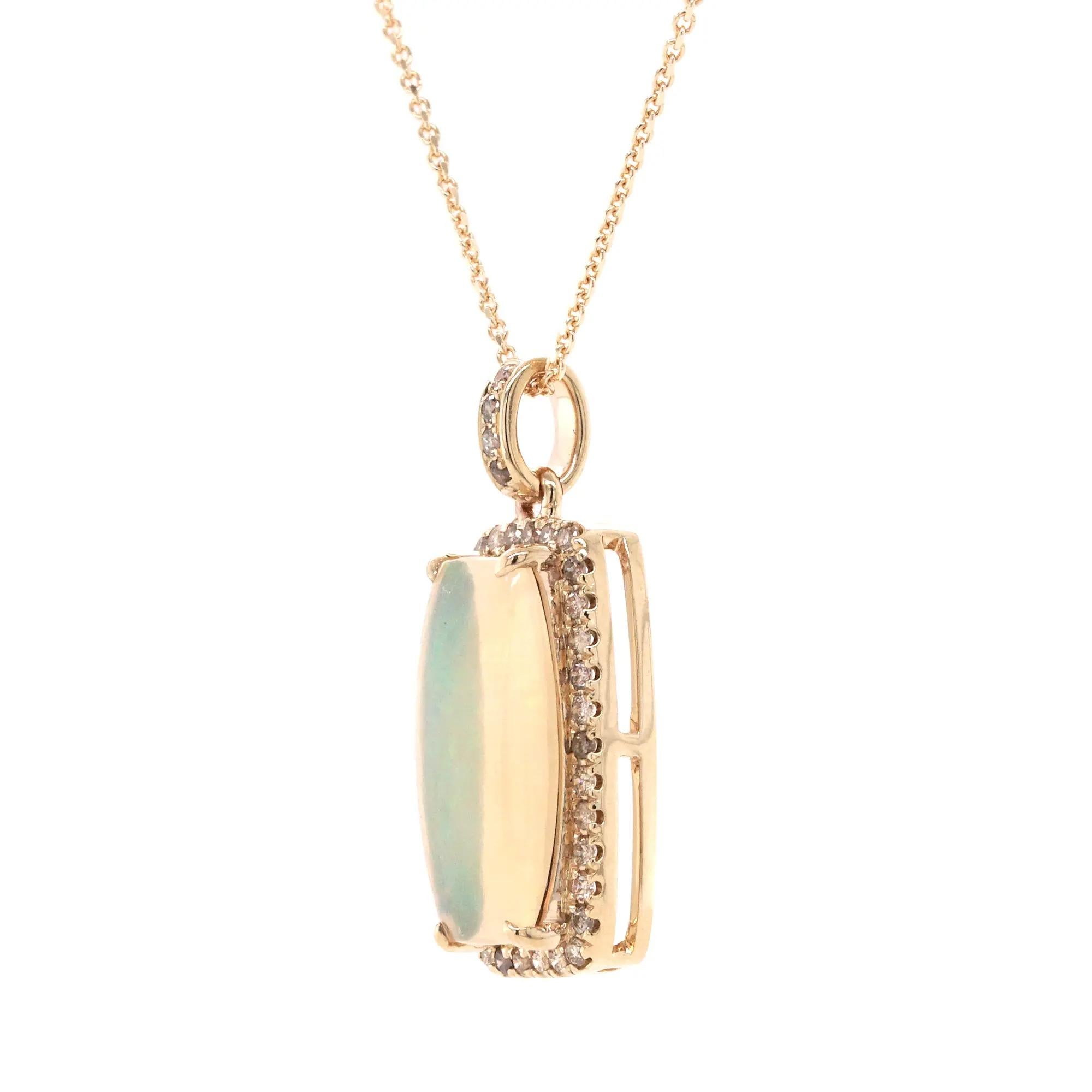 Contemporain Collier pendentif en or jaune 14 carats avec opale cabochon et diamant de 2,53ct Fei Liu en vente
