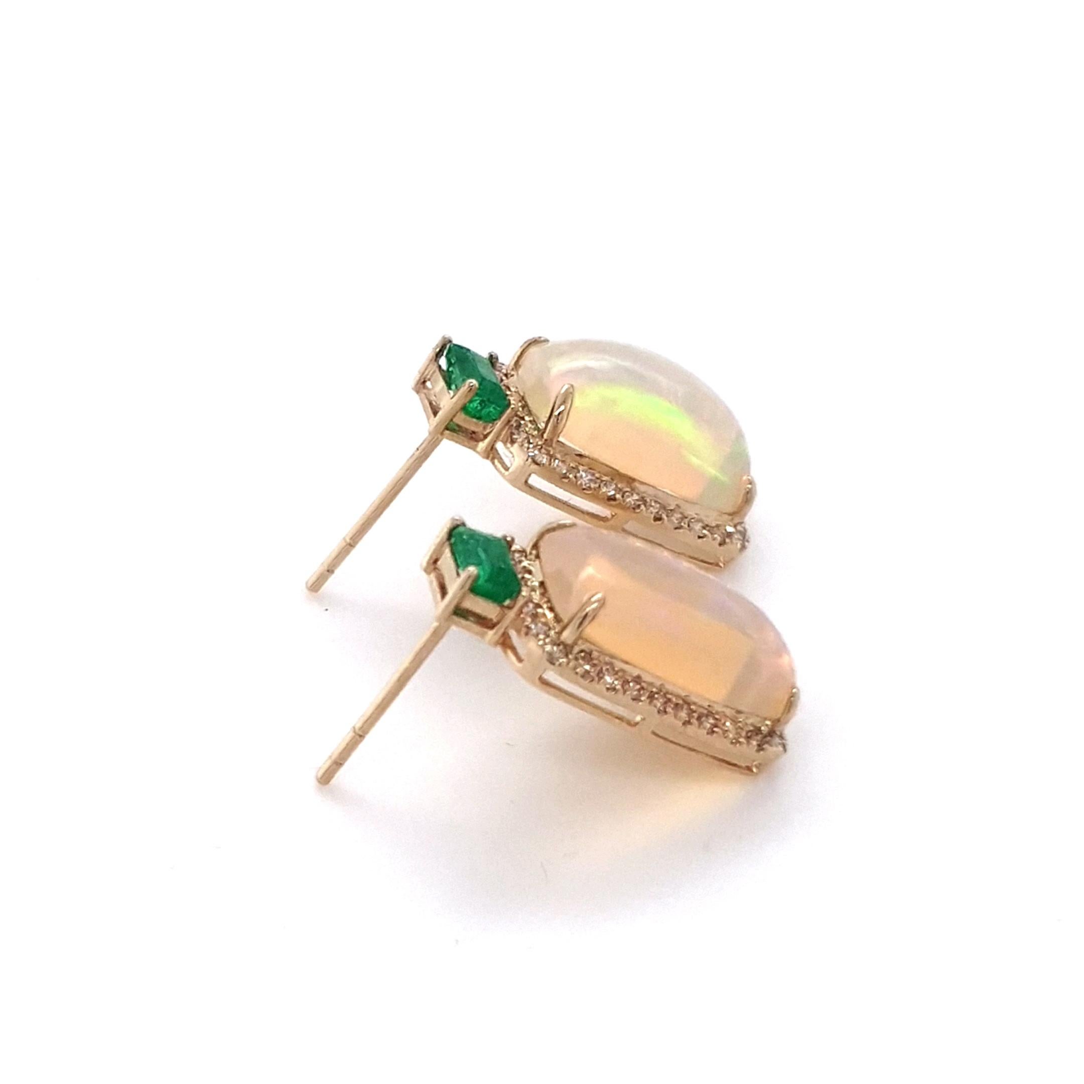 Fei Liu - Orecchini con Opale, Diamante e Smeraldo in oro giallo 14 carati - 4,08ct In condizioni Nuovo in vendita a Birmingham, GB