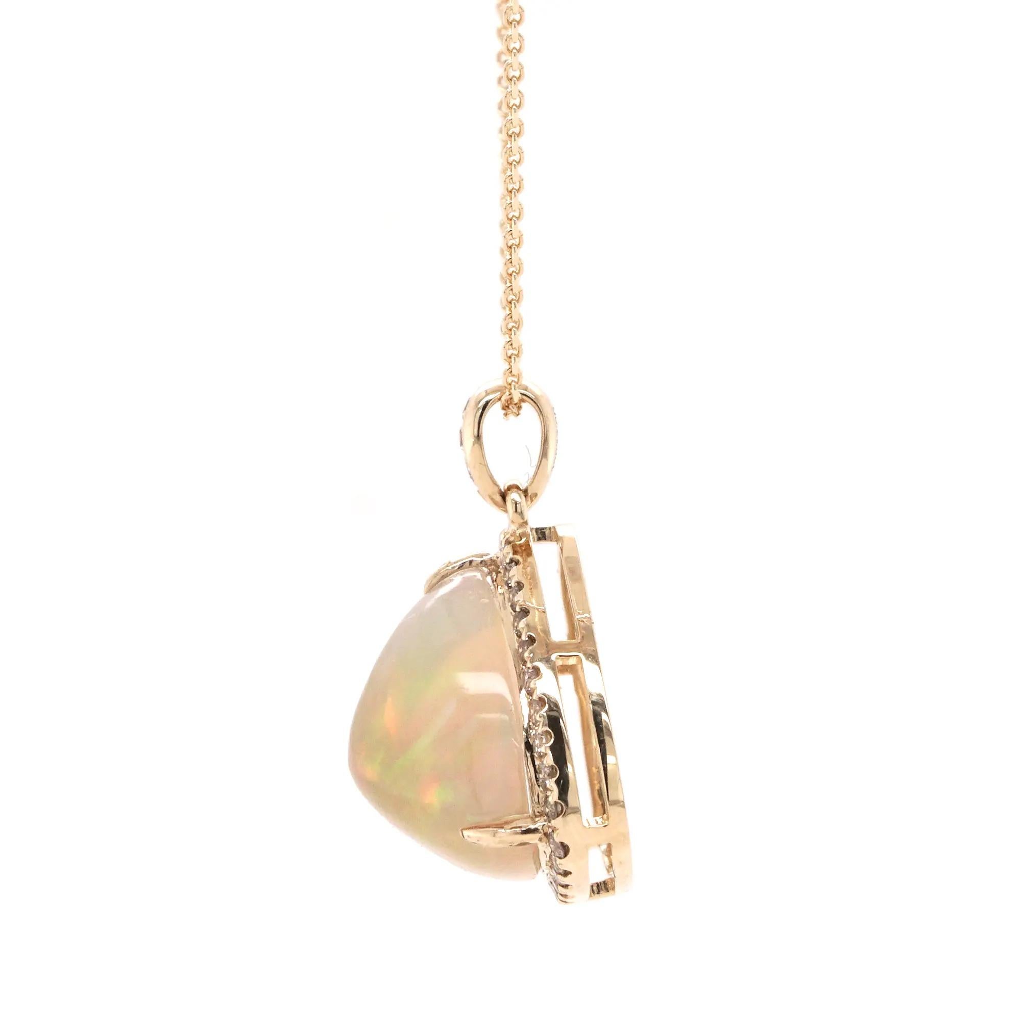 Fei Liu - Collana con ciondolo in oro 14K con opale cabochon da 4,6 carati e diamanti In condizioni Nuovo in vendita a Birmingham, GB