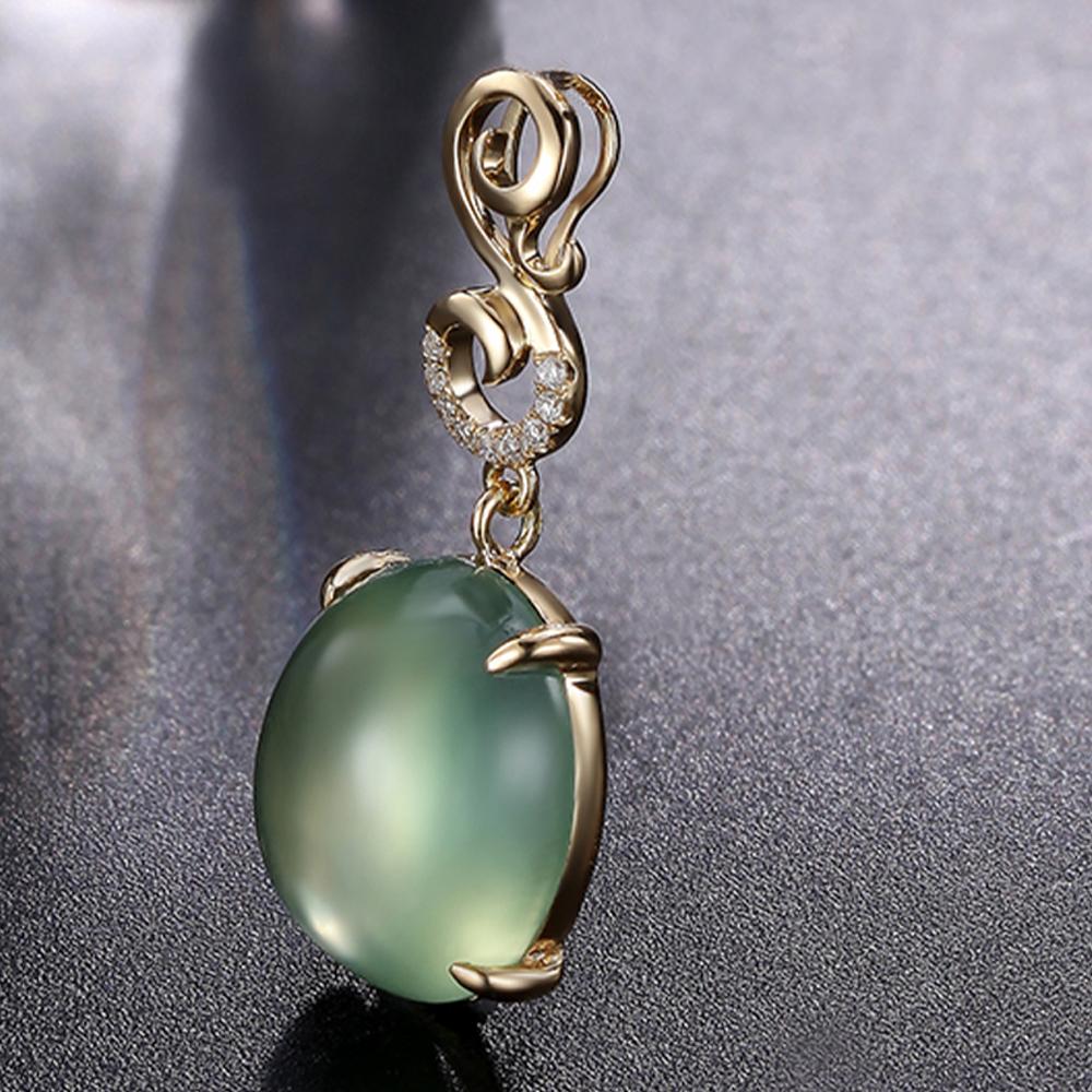 Fei Liu Colgante de Oro Amarillo de 18 Quilates con Diamantes y Prehnita de 7,317 ct Contemporáneo en venta
