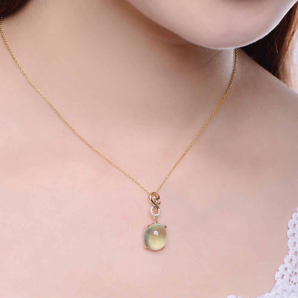 Fei Liu Colgante de Oro Amarillo de 18 Quilates con Diamantes y Prehnita de 7,317 ct Cabujón en venta