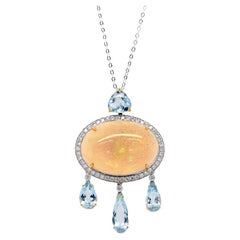 Fei Liu Halskette mit Anhänger aus 18 Karat Gold mit 8,45 Karat Opal, Diamant-Halo und Aquamarin
