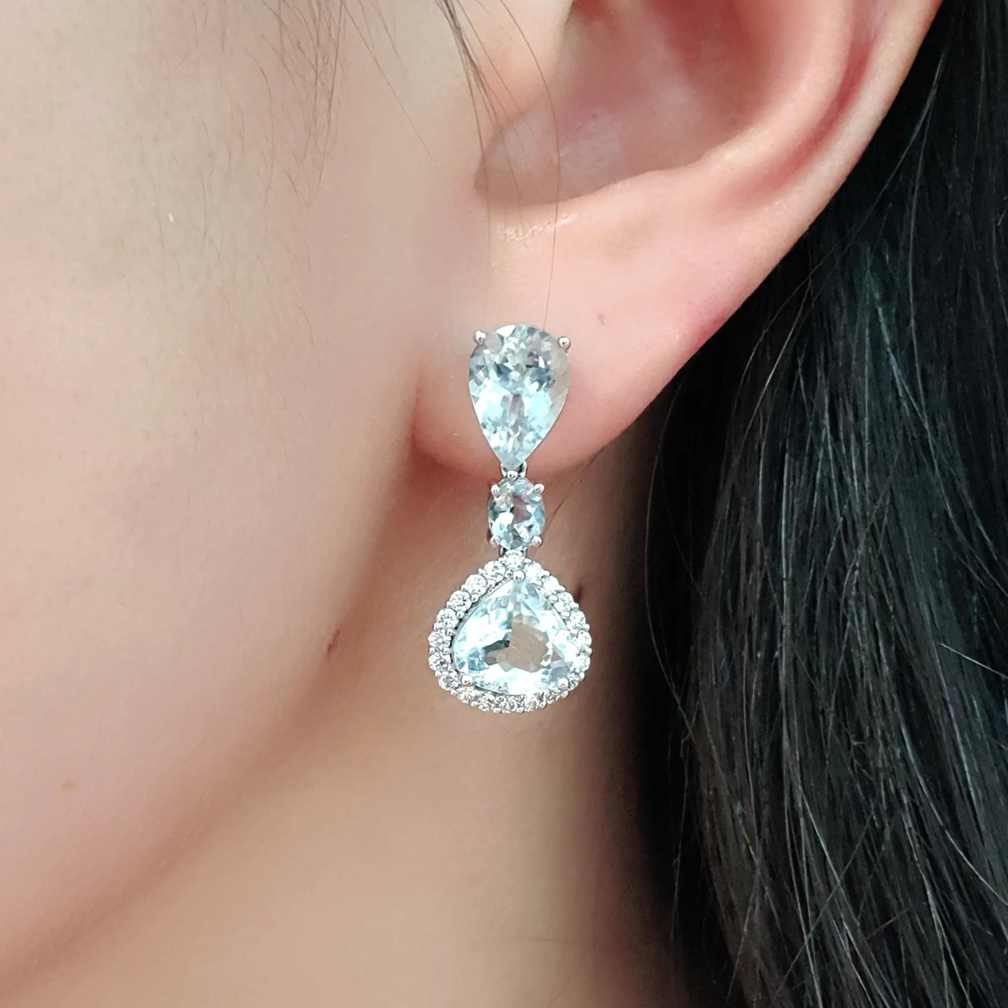 Orecchini a goccia in platino con acquamarina e diamanti di Fei Liu In condizioni Nuovo in vendita a Birmingham, GB