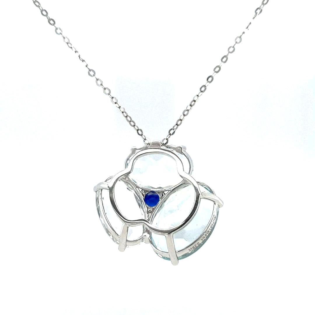 Contemporary Fei Liu Aquamarine and Sapphire 18 Karat Gold Pendant Necklace For Sale