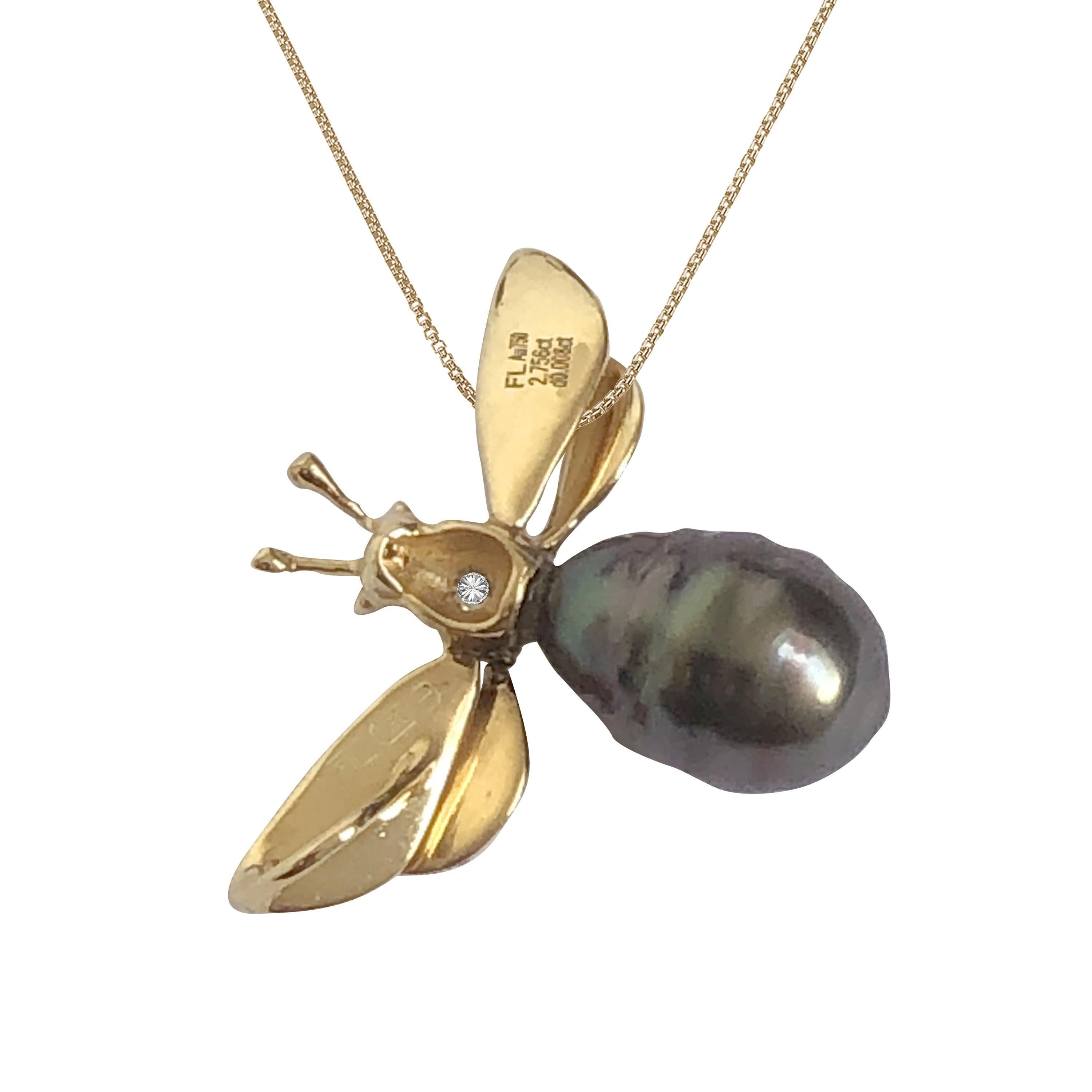 Description:
Bee pendant in 18ct yellow gold, glistening with an 0.008ct diamond and lustrous 8mm x 6mm black pearl. Chain length is 16 inches.

Specification:
Size (LxW): 20mm x 17mm
Weight: 2.8gm
Stones: diamond = 0.008ct, black pearl = 8mm x
