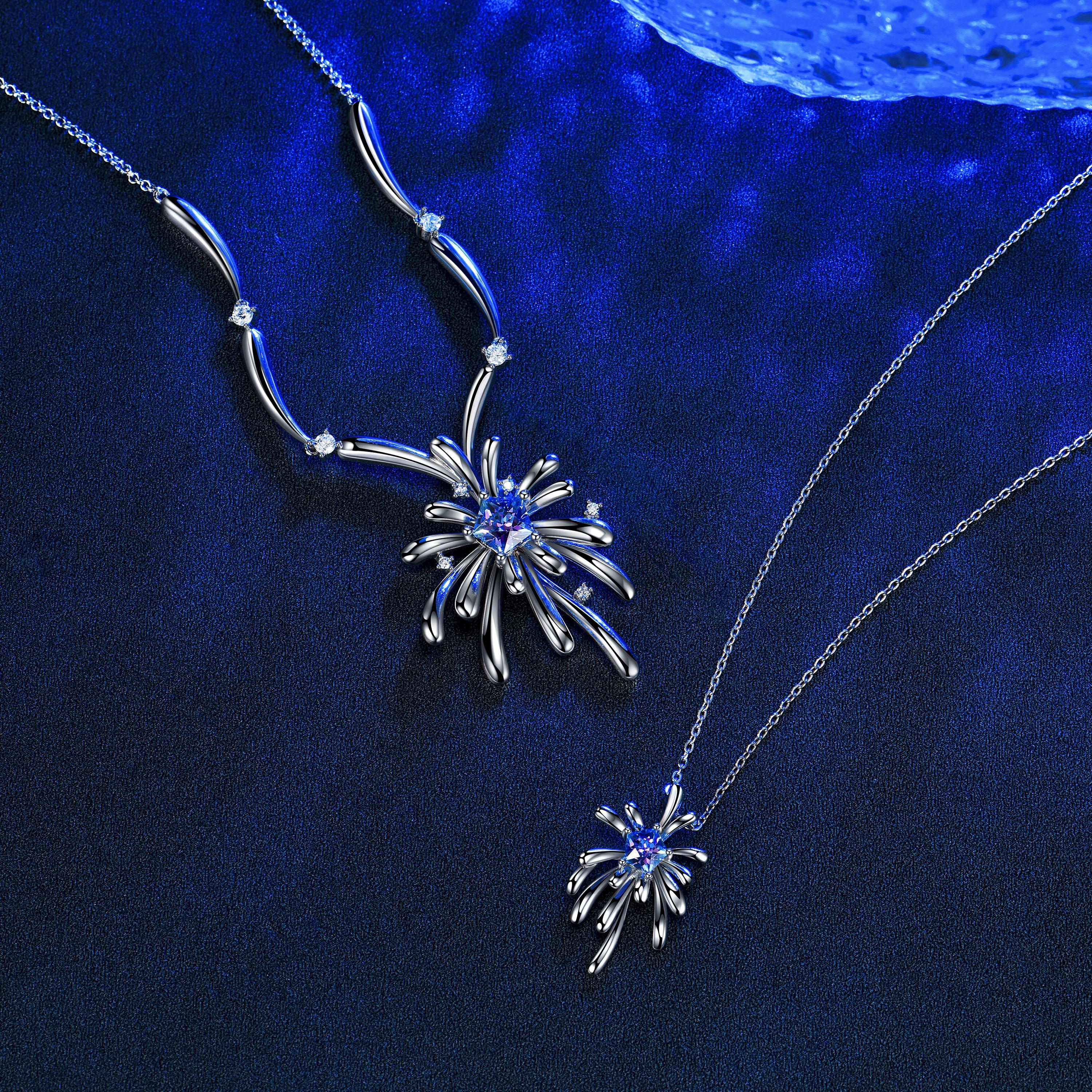 Fei Liu Collier en argent bicolore avec étoile pentagonale en zircon cubique Neuf - En vente à Birmingham, GB