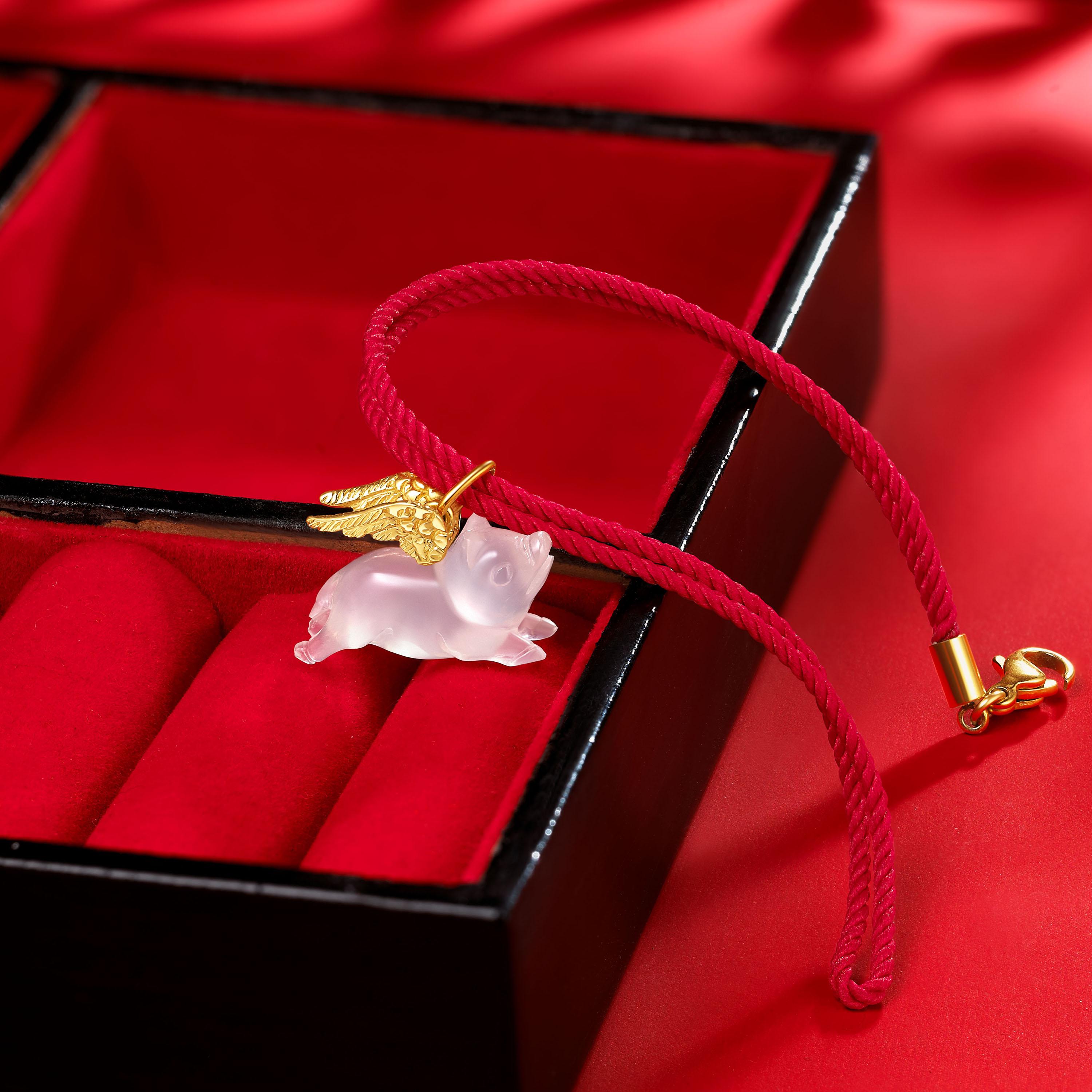 Round Cut Fei Liu Chalcedony Pig Yellow Gold Wings Necklace Bracelet