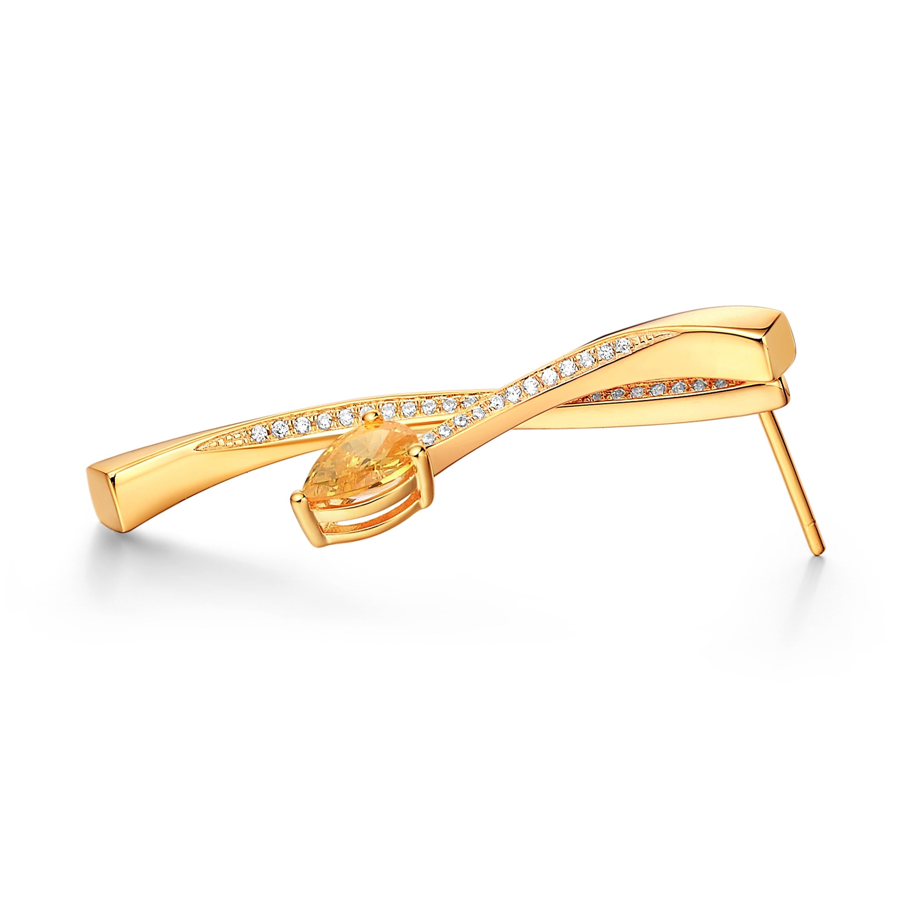 Description:
Shooting Star two-piece earrings with pear cut citrine and Hearts and Arrows* white cubic zirconia, set in high polished 18ct yellow gold plate on sterling silver. Wear as effortlessly chic stud earrings, or add that extra sparkle with