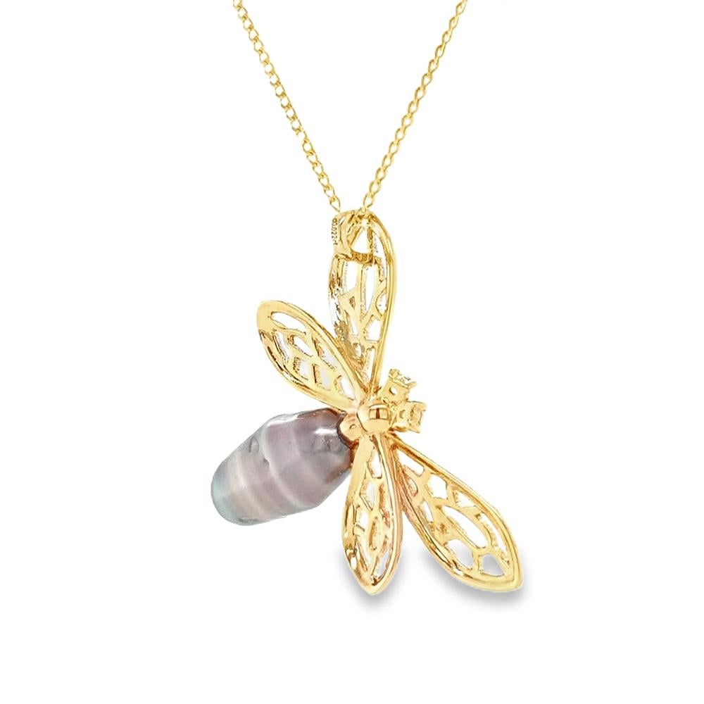 Fei Liu  Bienen-Anhänger aus 18 Karat Gelbgold mit Zuchtperlen und Diamanten (Zeitgenössisch)