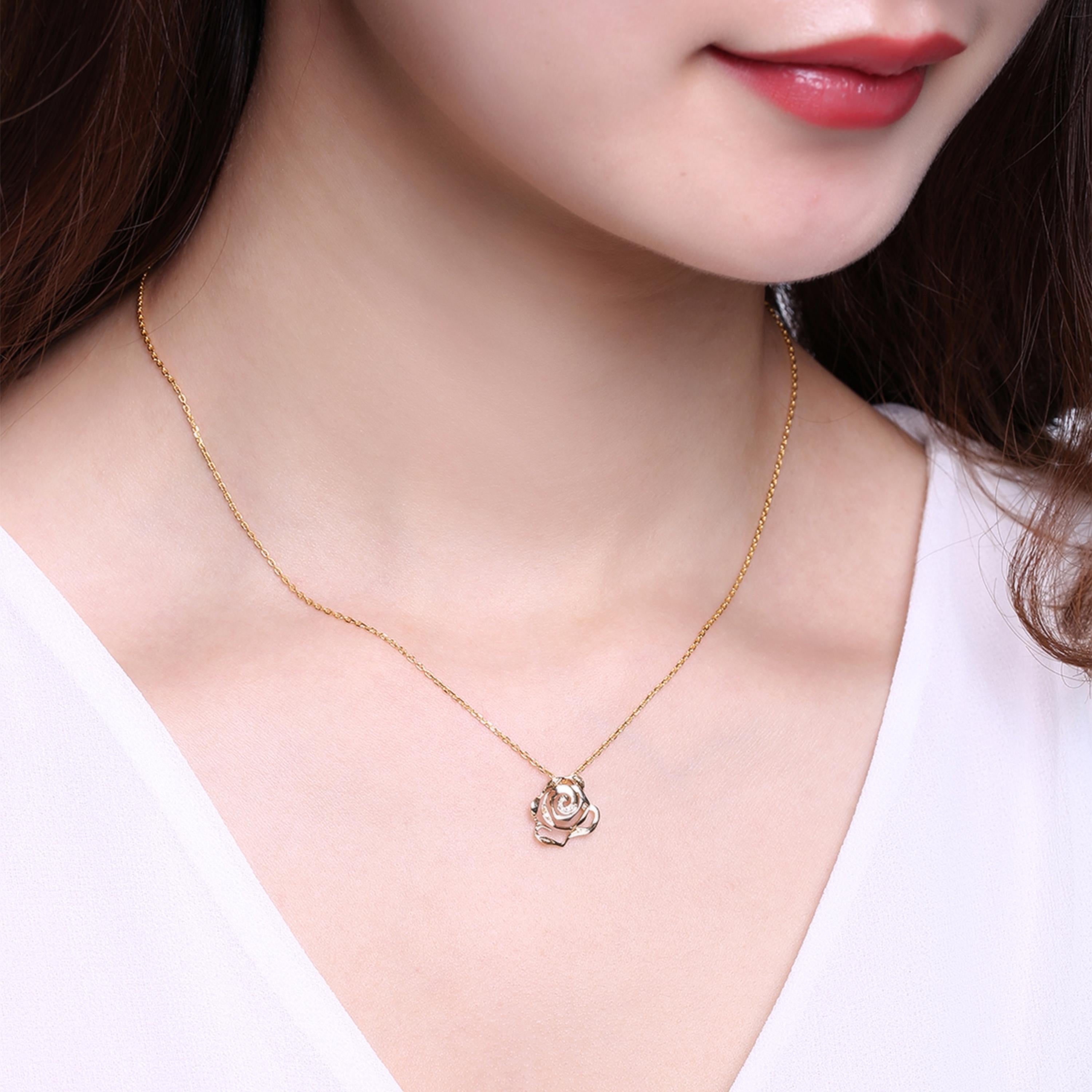 Contemporary Fei Liu Diamond 18 Karat Yellow Gold Rose Pendant Necklace
