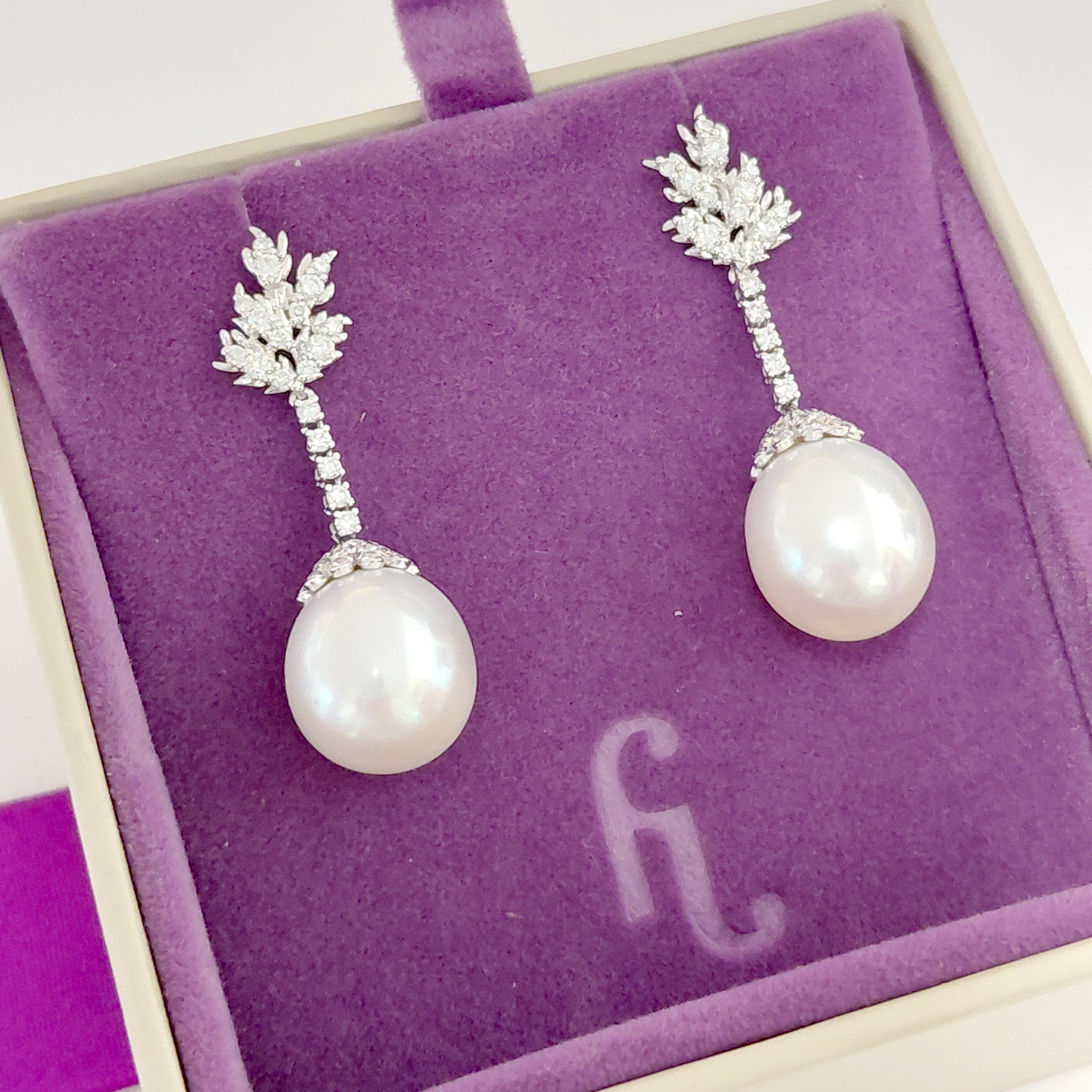 Orecchini a goccia in platino con diamanti e perle di Fei Liu In condizioni Nuovo in vendita a Birmingham, GB