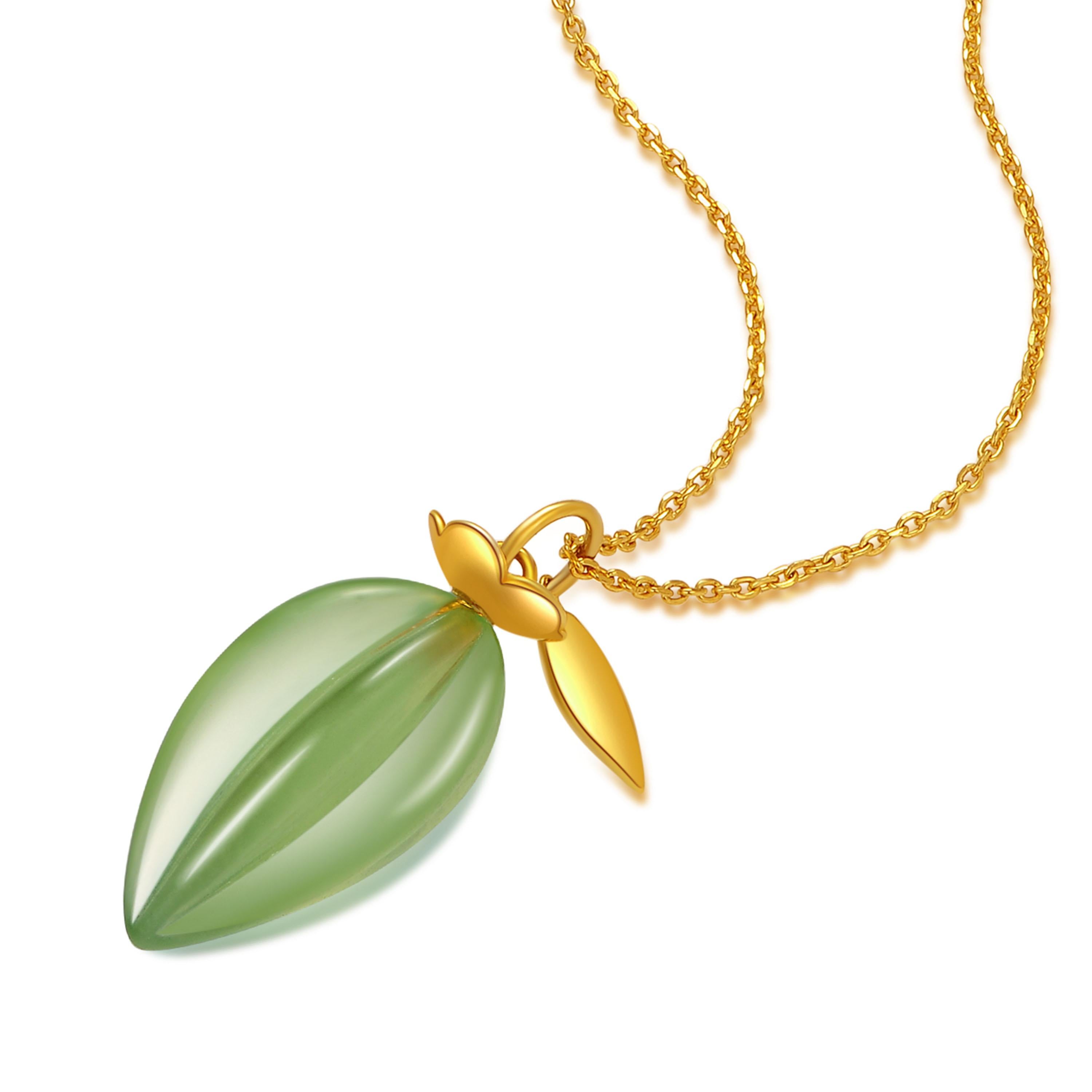 Description:
A charming pendant featuring serpentine jade shaped like the tropical star fruit, adorned with delicate petals of 18ct gold plate on sterling silver.

Specification:
Size (LxW): 25mm x 11mm
Weight per earring: 4.9gm
Stones: serpentine