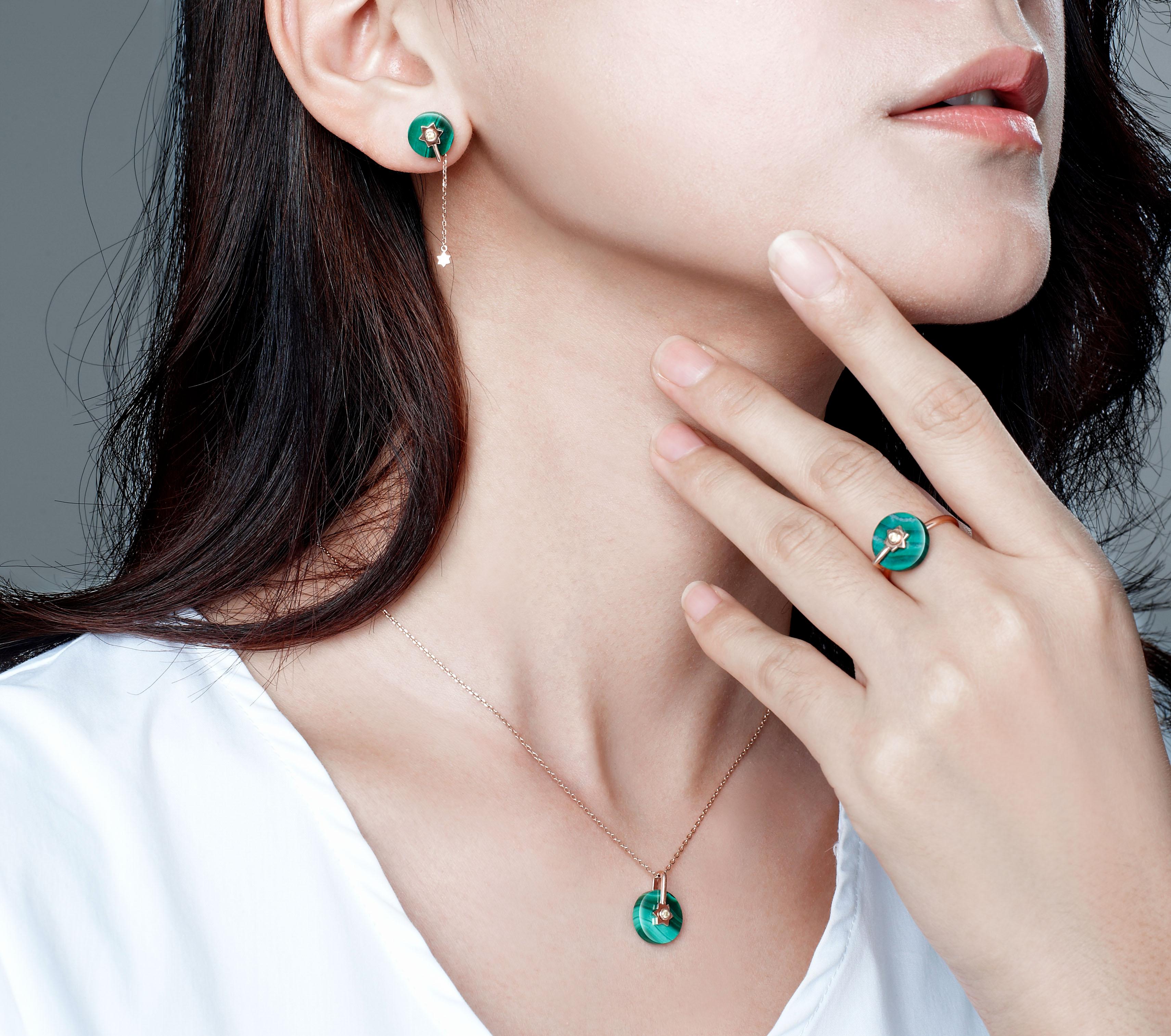 Round Cut Fei Liu Malachite Diamond 14 Karat Rose Gold Star and Moon Necklace For Sale
