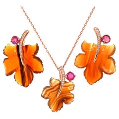 Fei Liu Maple Leaf Carnelian Ruby Diamond 18 Karat Rose Gold Pendant Earring Set