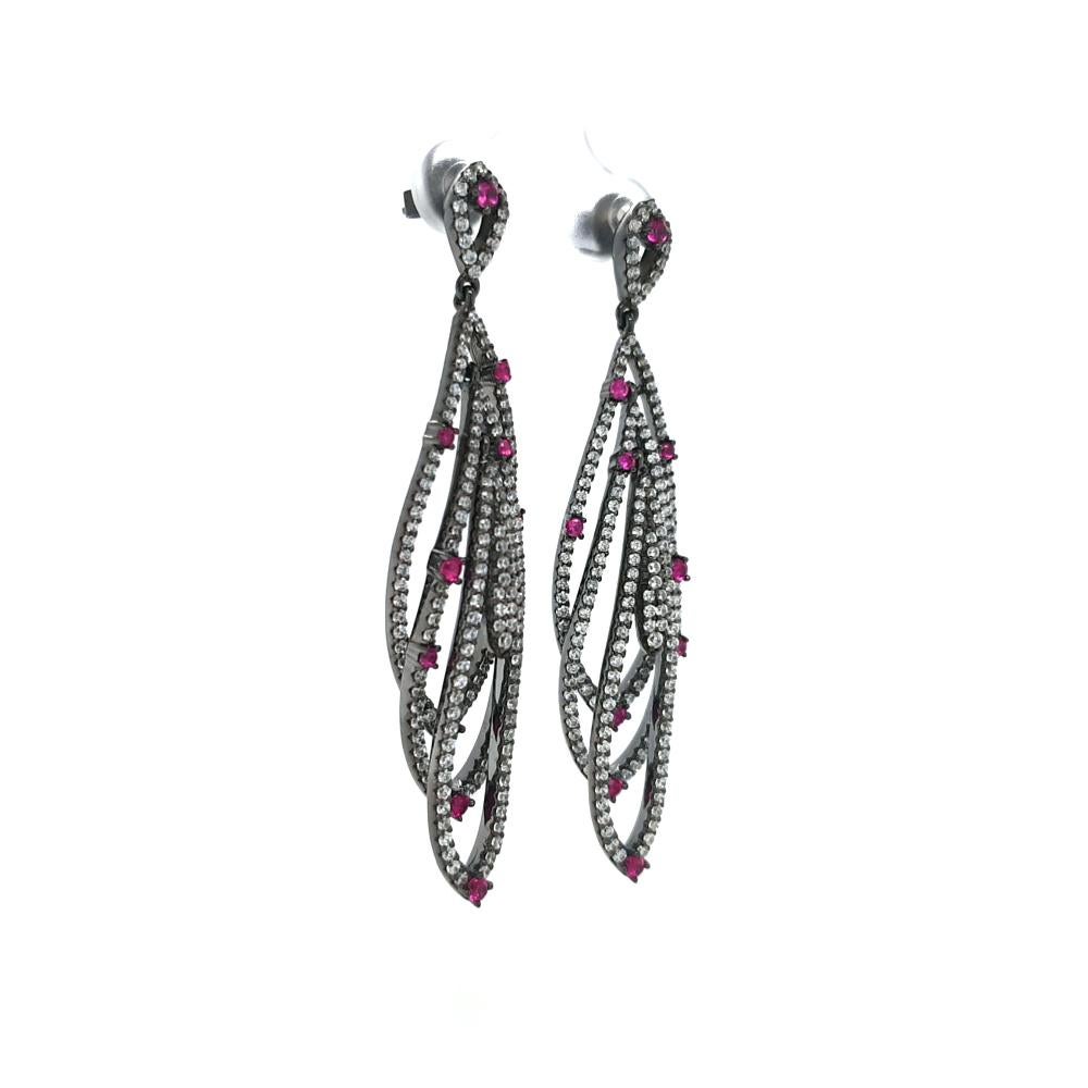 Contemporain Fei Liu Pendentif plume en argent 925 rhodié avec zircon cubique multicolore en vente