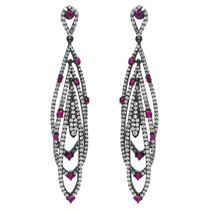 Fei Liu Pendentif plume en argent 925 rhodié avec zircon cubique multicolore en vente