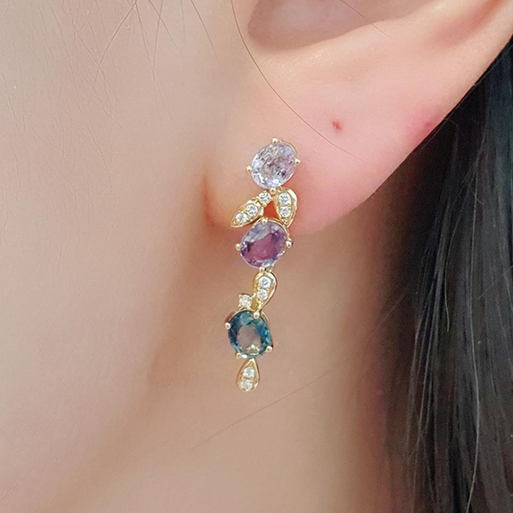 Fei Liu Pendientes de Gota de Zafiro Oval Multicolor y Diamante de Oro Amarillo de 18 Kilates en Nuevo estado para la venta en Birmingham, GB