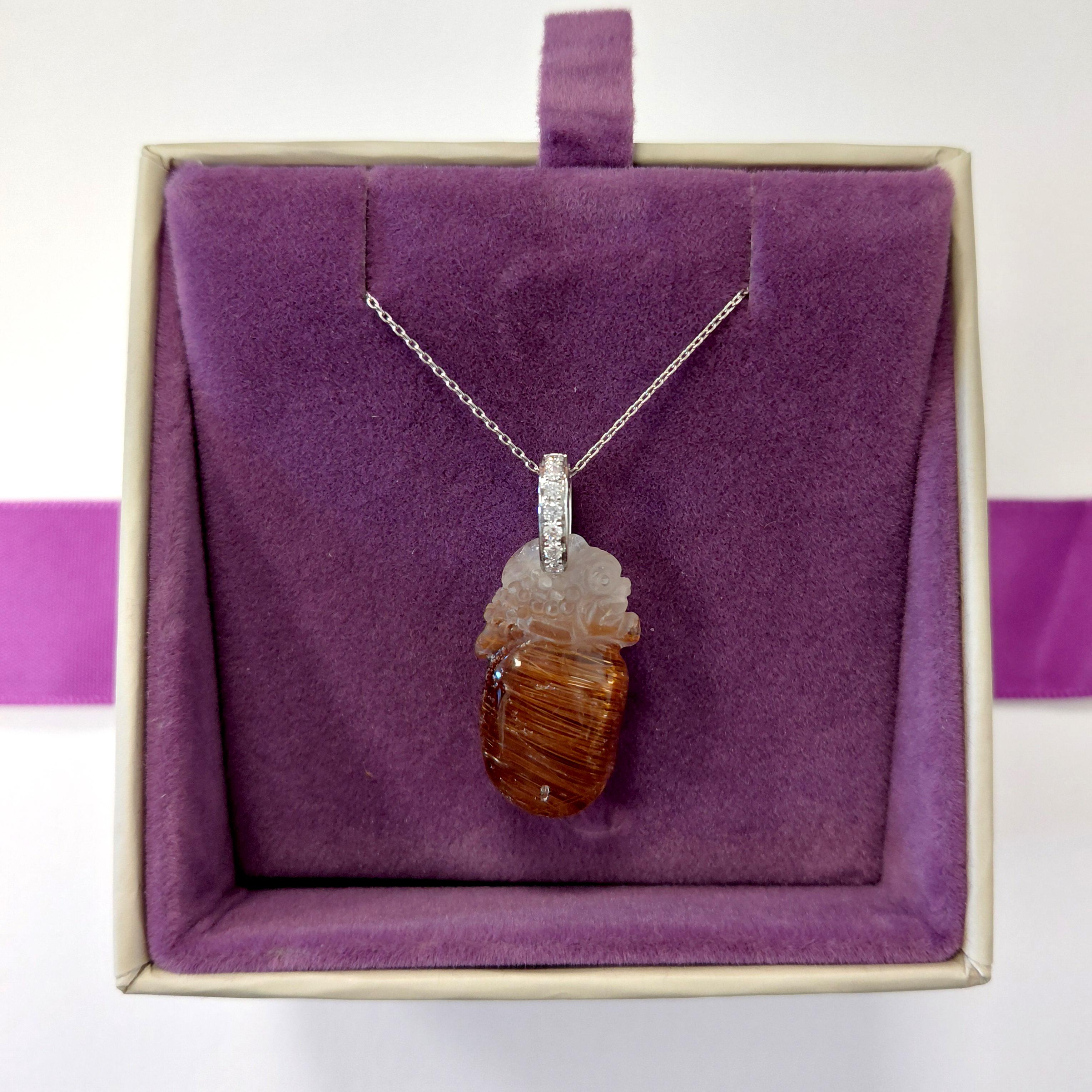 Donna Motivo mitico di Fei Liu, ciondolo in quarzo rutilato e diamanti in platino da 21,15 ct. in vendita