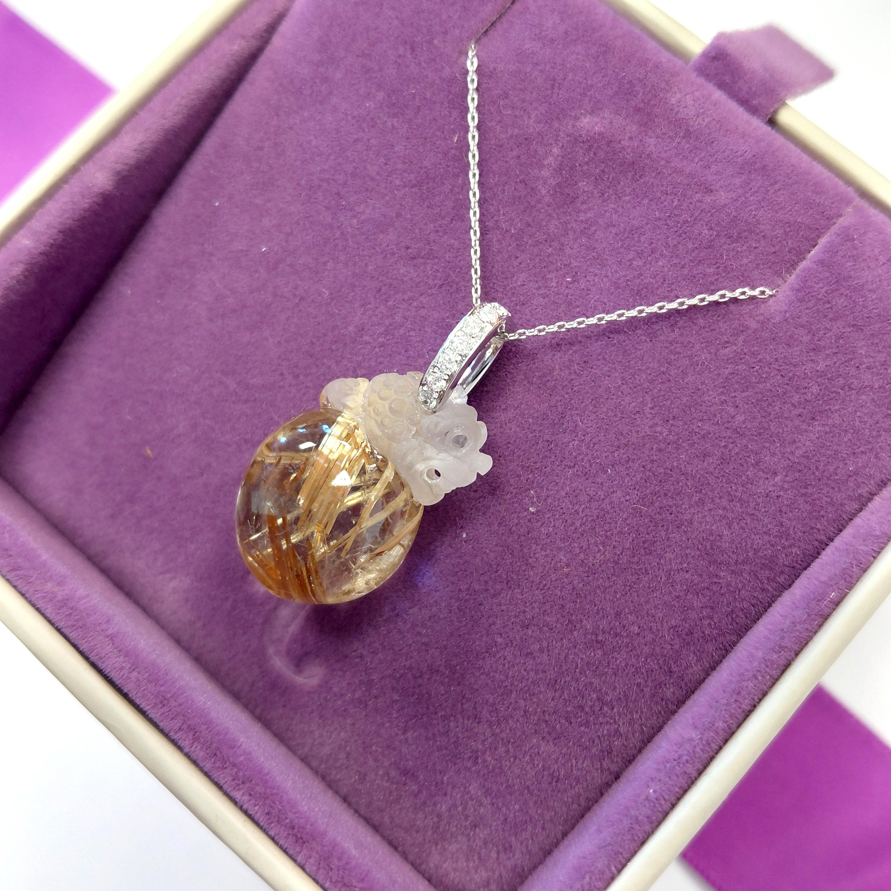 Motivo mitico di Fei Liu, ciondolo in quarzo rutilato e diamanti in platino da 21,89 ct. 1