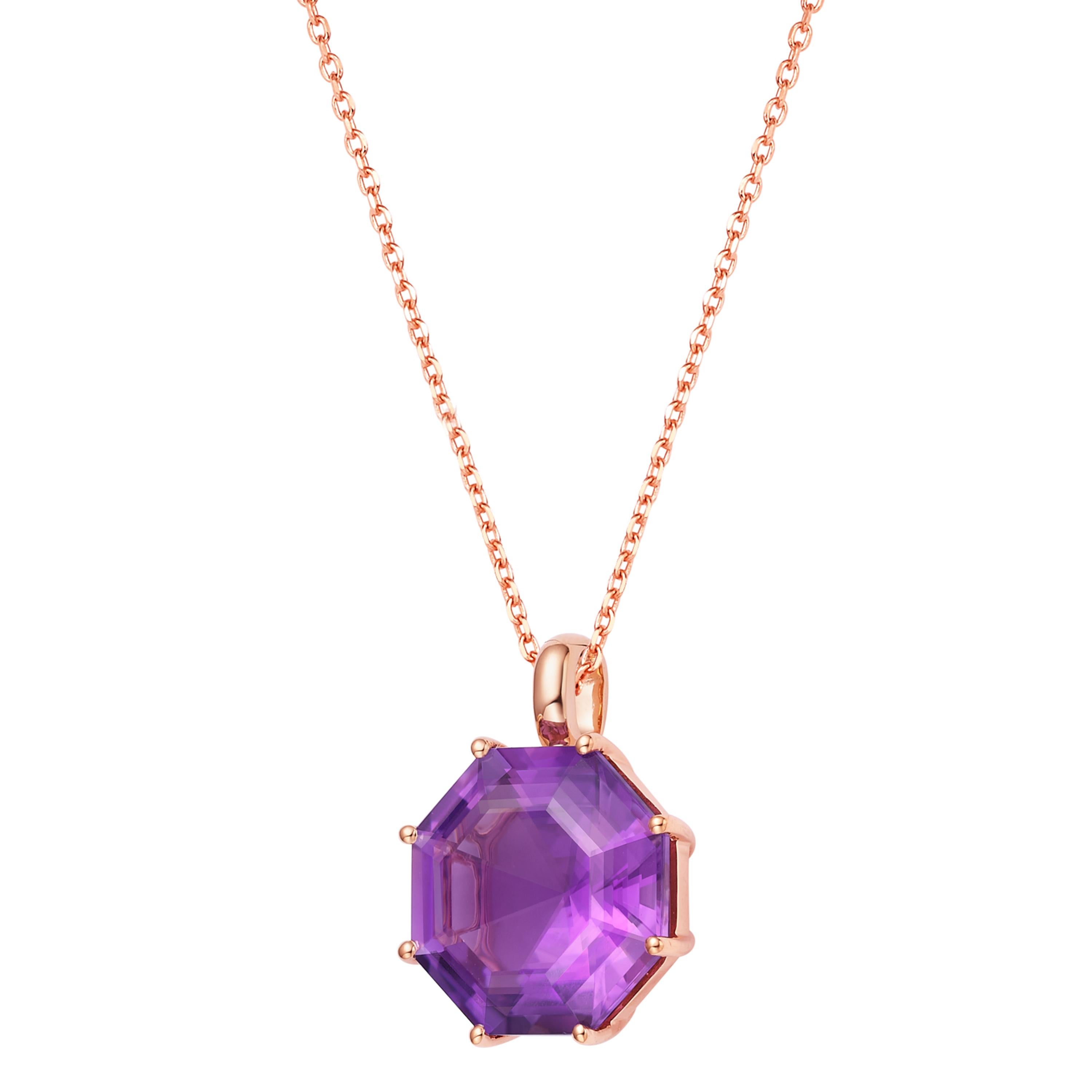 Description:
Victoriana small octagon pendant with 1.492ct purple amethyst Set in 18ct rose gold. Chain length is 16 inches + 2 inch extension.

Inspiration:
A deluxe 18ct gold collection inspired by Victorian design. Fei Liu’s Victoriana collection