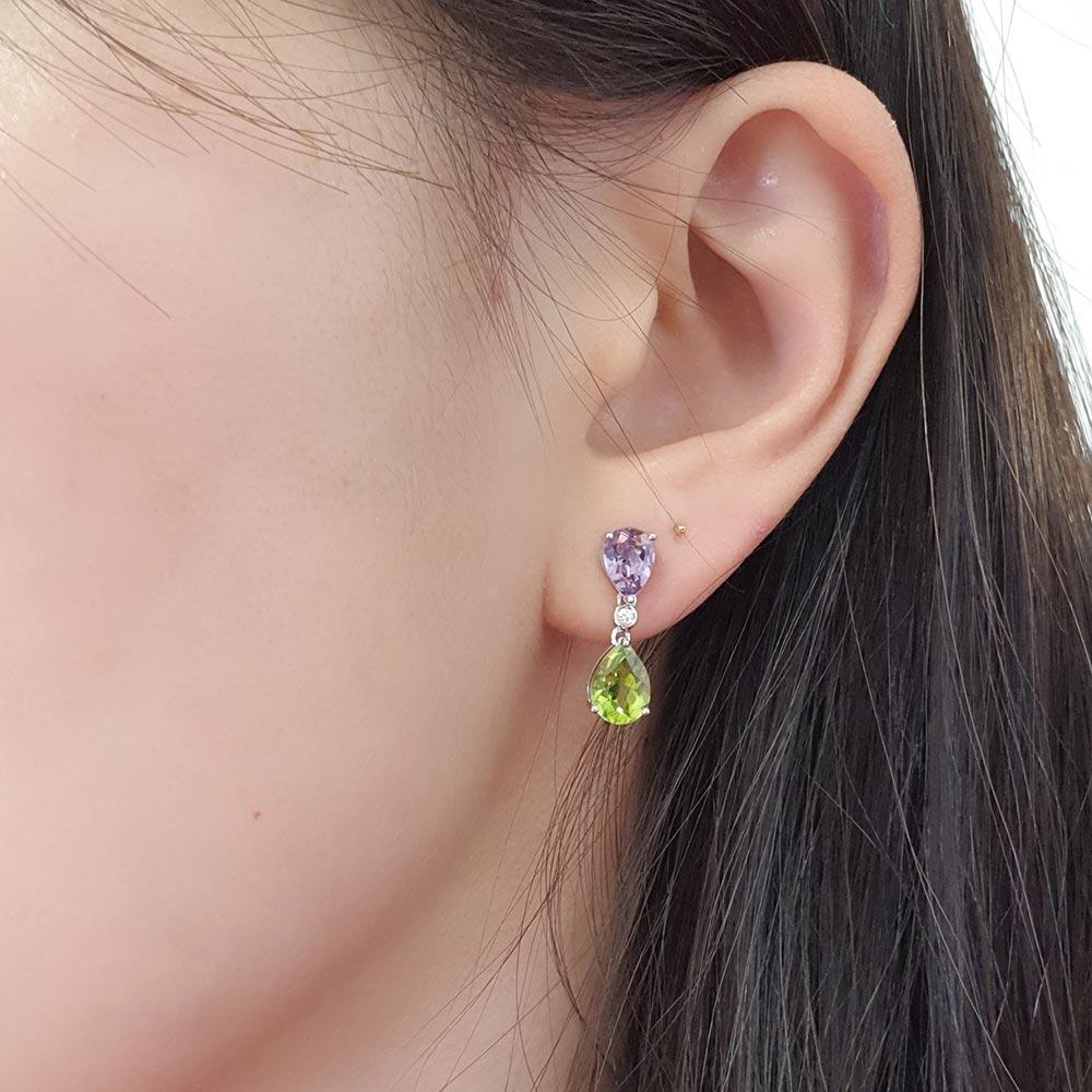 Contemporary Fei Liu Purple Amethyst and Peridot Pear 18 Karat White Gold Drop Earrings For Sale