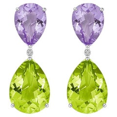 Boucles d'oreilles pendantes en or blanc 18 carats de Fei Liu, améthyste violette et péridot en poire