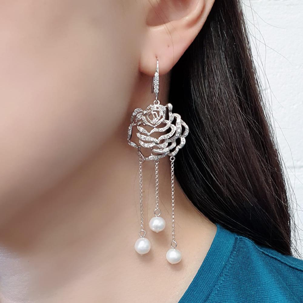 Contemporary Fei Liu Rose Gem-Set Sterling Silver Chandelier Earrings For Sale