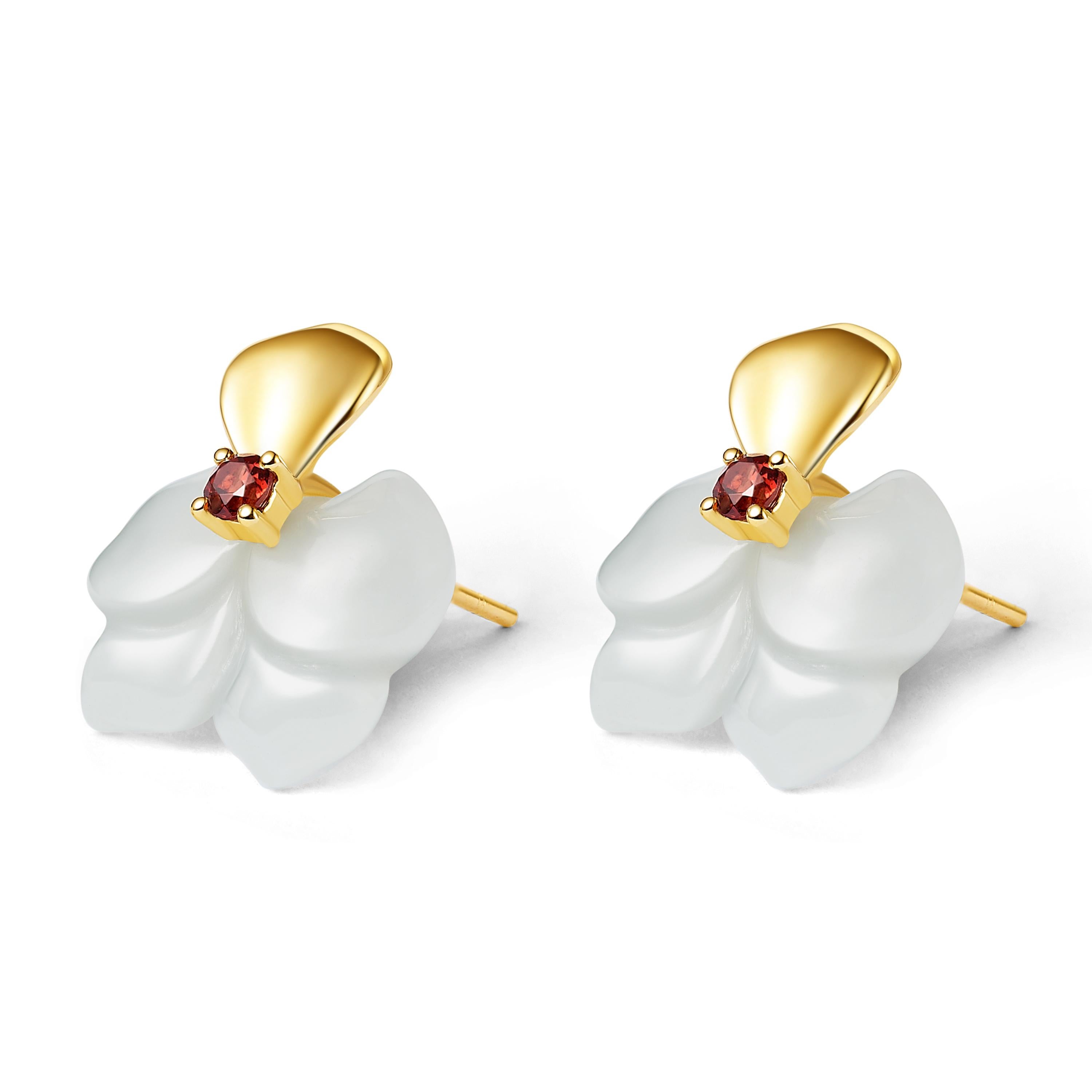 Description:
Orchid stud earrings with orchid carved Russian nephrite and red garnets, set in 14 karat yellow gold.

Inspiration:
A collection inspired by the exotic orchid flowers. White orchids serve as a symbol of elegance and love. The Fei Liu