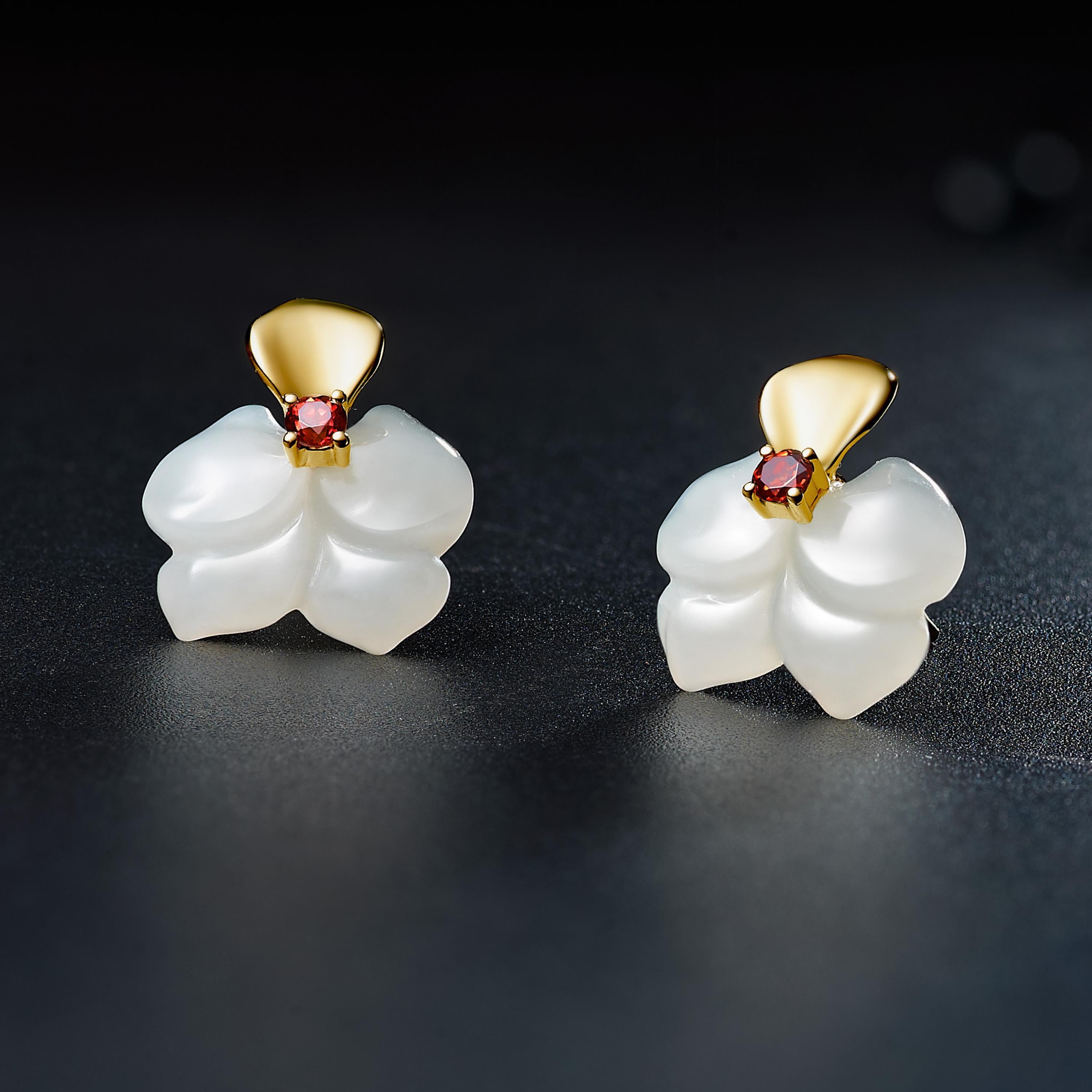 Cabochon Fei Liu Russian Nephrite Orchid Garnet 14 Karat Yellow Gold Stud Earrings