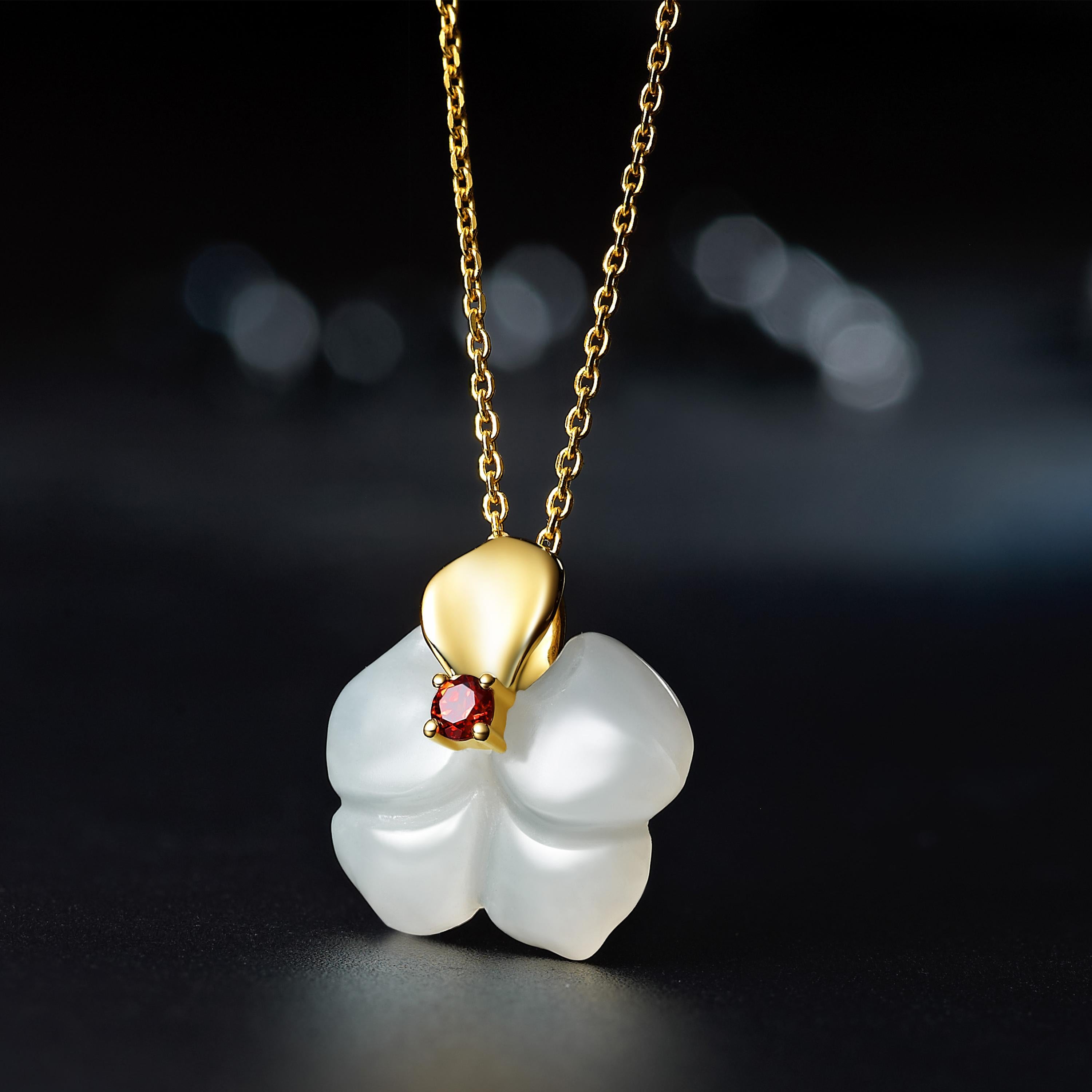 Fei Liu Russian Nephrite Orchid Garnet 14 Carat Yellow Gold Pendant Necklace In New Condition In Birmingham, GB