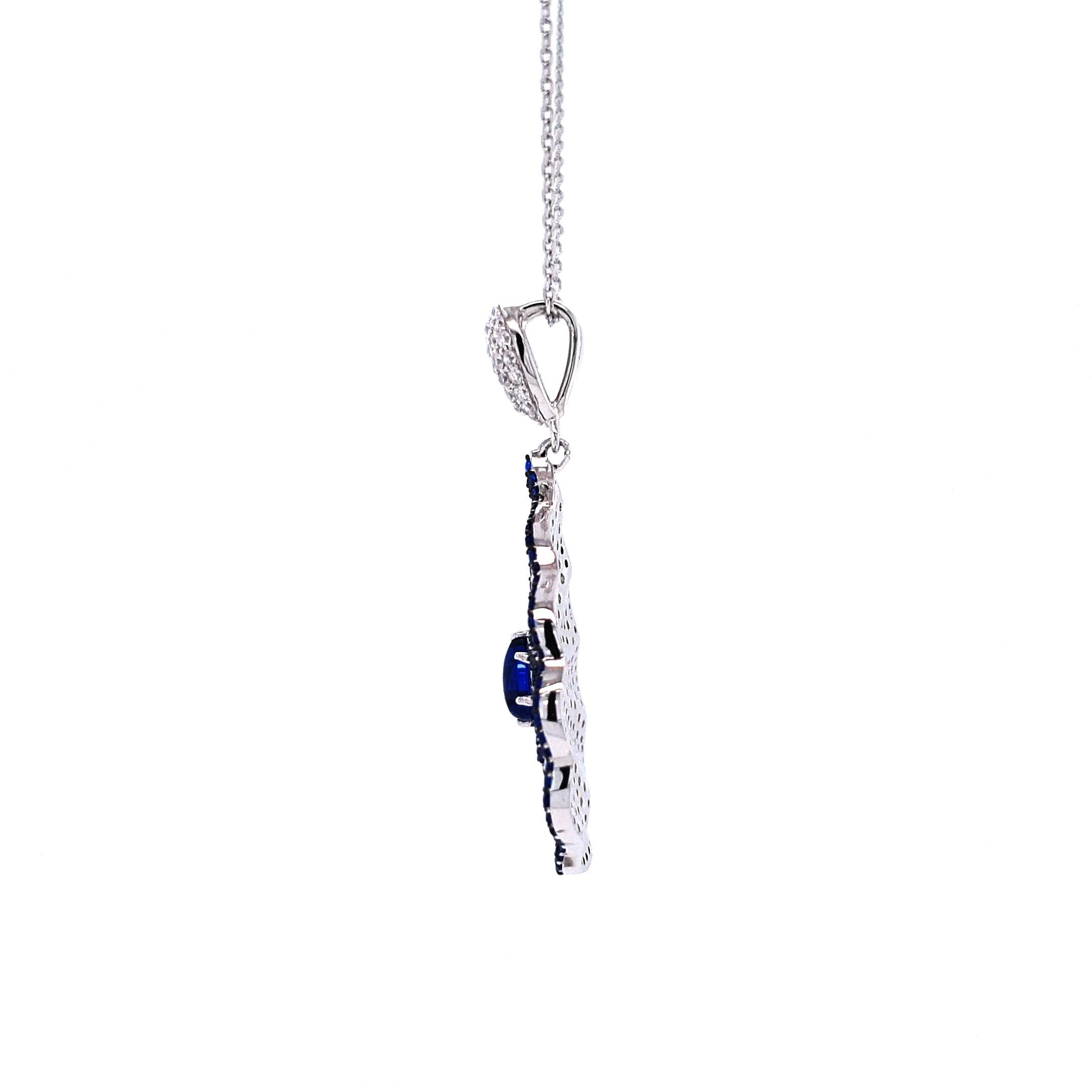 Taille cabochon Collier Fei Liu en argent sterling avec pendentif feuille en saphir synthétique, CZ bleu et blanc en vente