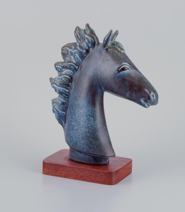 Swedish FEJ (Folke og Elsa Jernberg) Ceramic horse head on a wooden base. For Sale