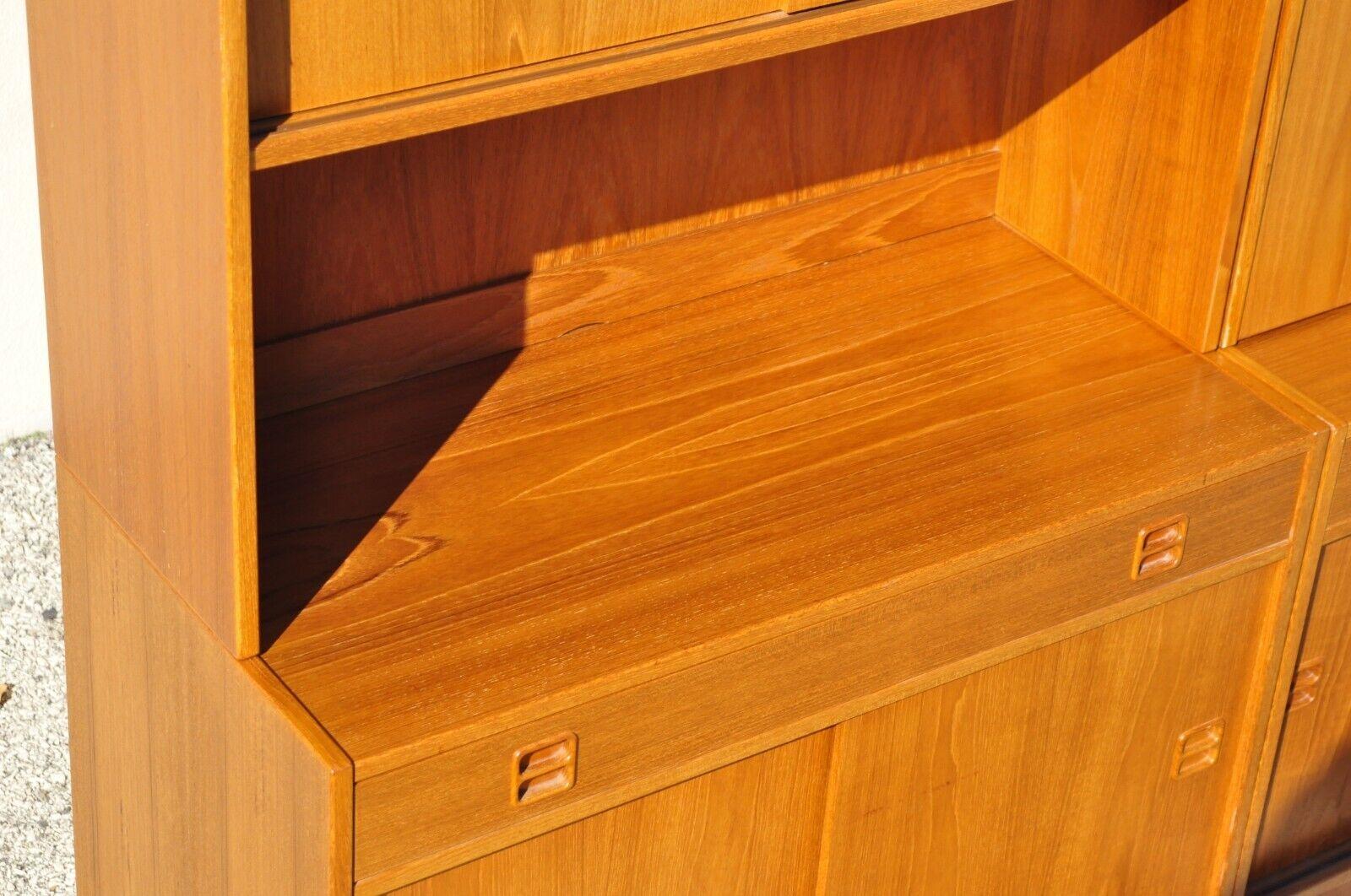 Feldballes Mobelfabrik Danish Modern Teak Wall Unit Bookcase Desk Cabinet In Good Condition In Philadelphia, PA