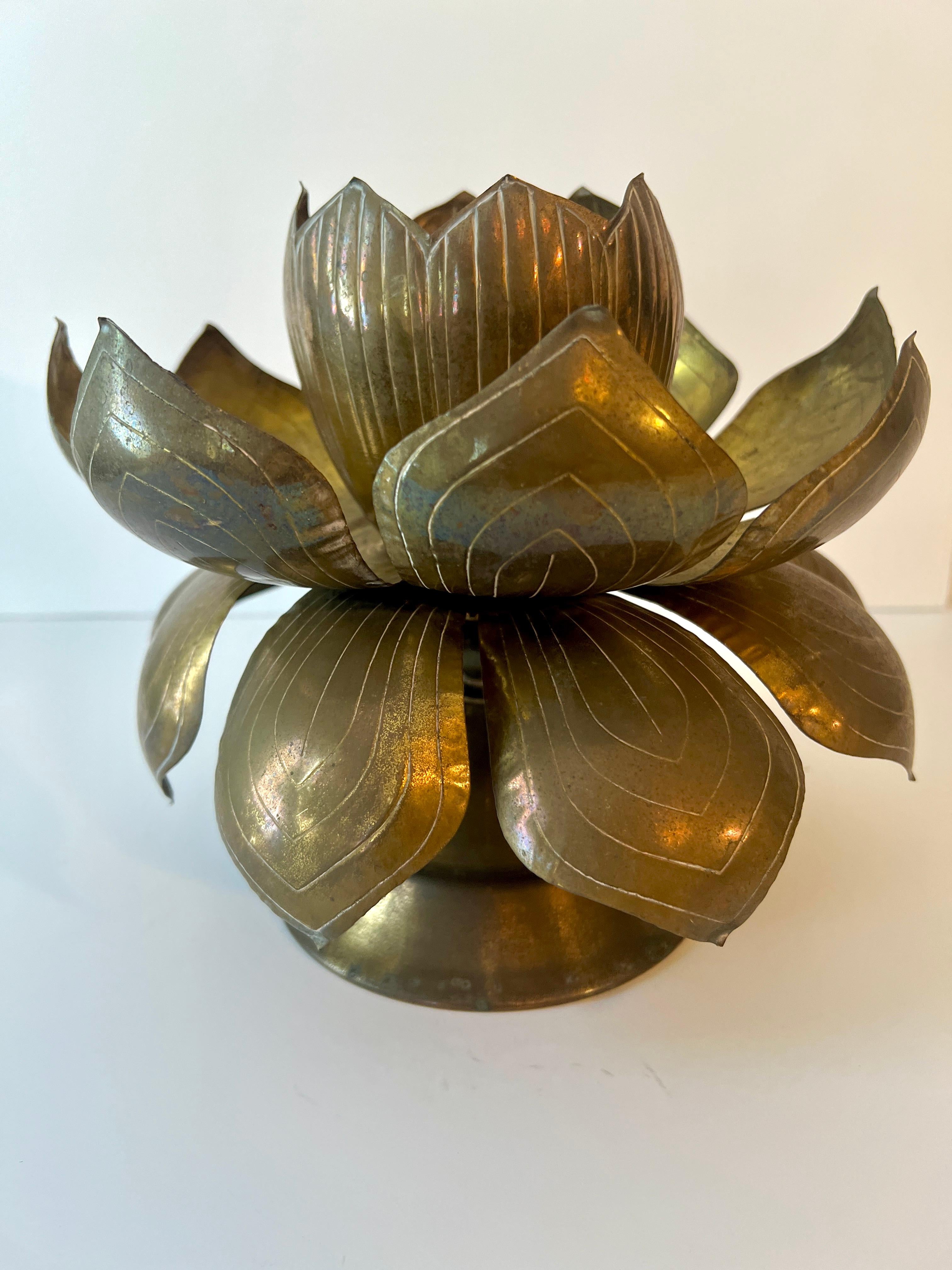Feldman Lotusblumen-Kerzenhalter aus Messing im Angebot 2