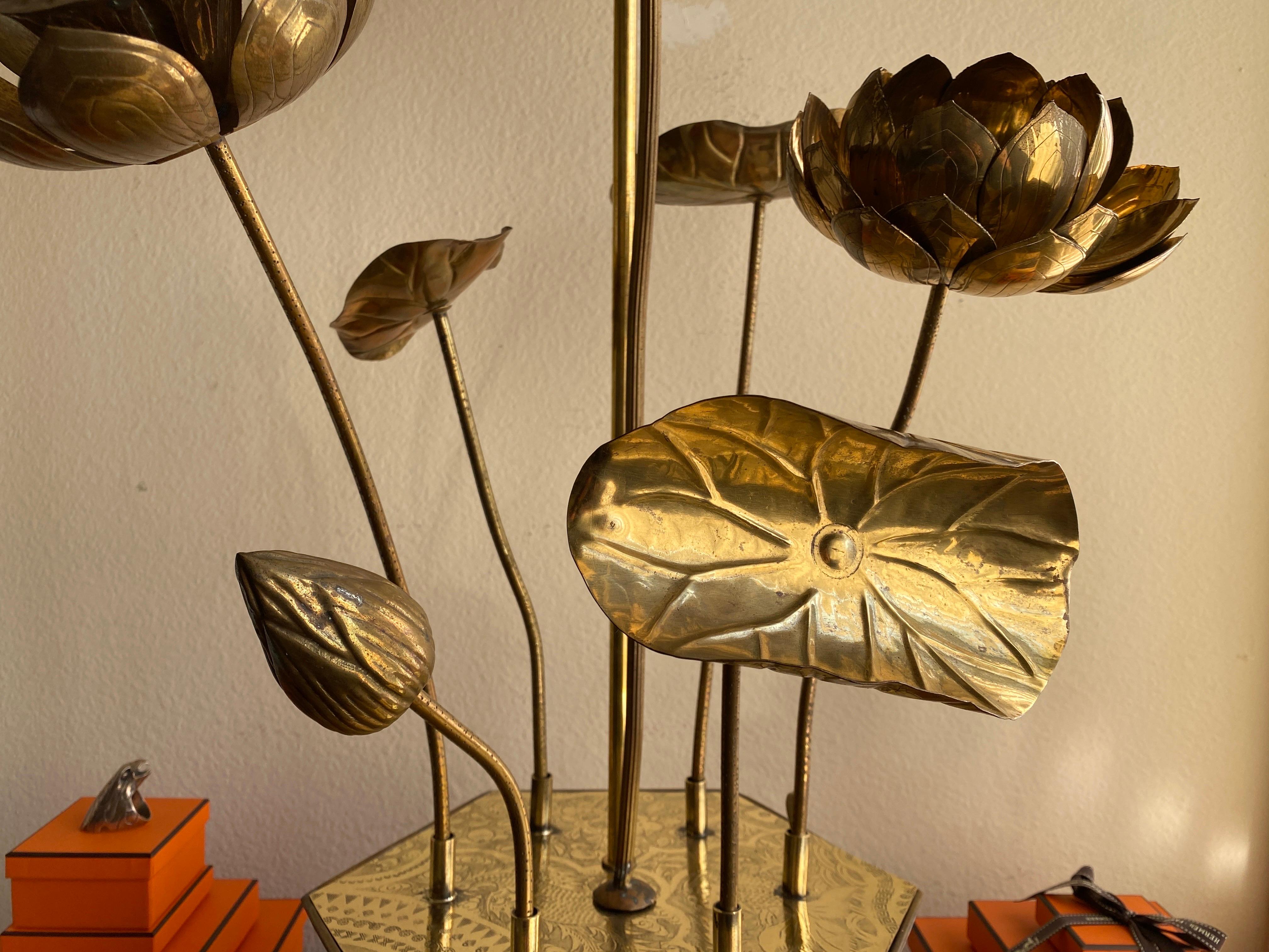 Hollywood Regency Feldman Brass Lotus Flower Lamp en vente