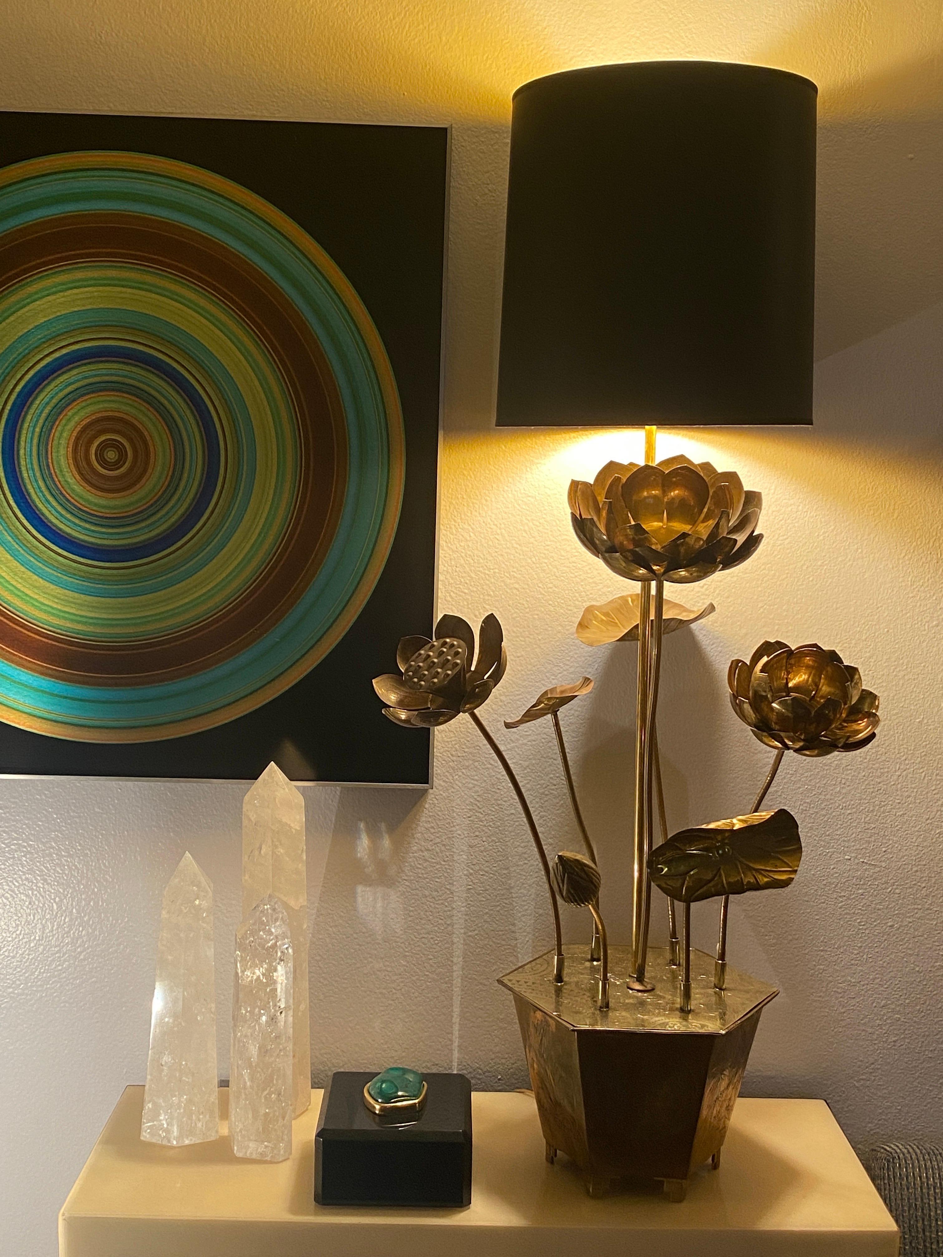 Laiton Feldman Brass Lotus Flower Lamp en vente