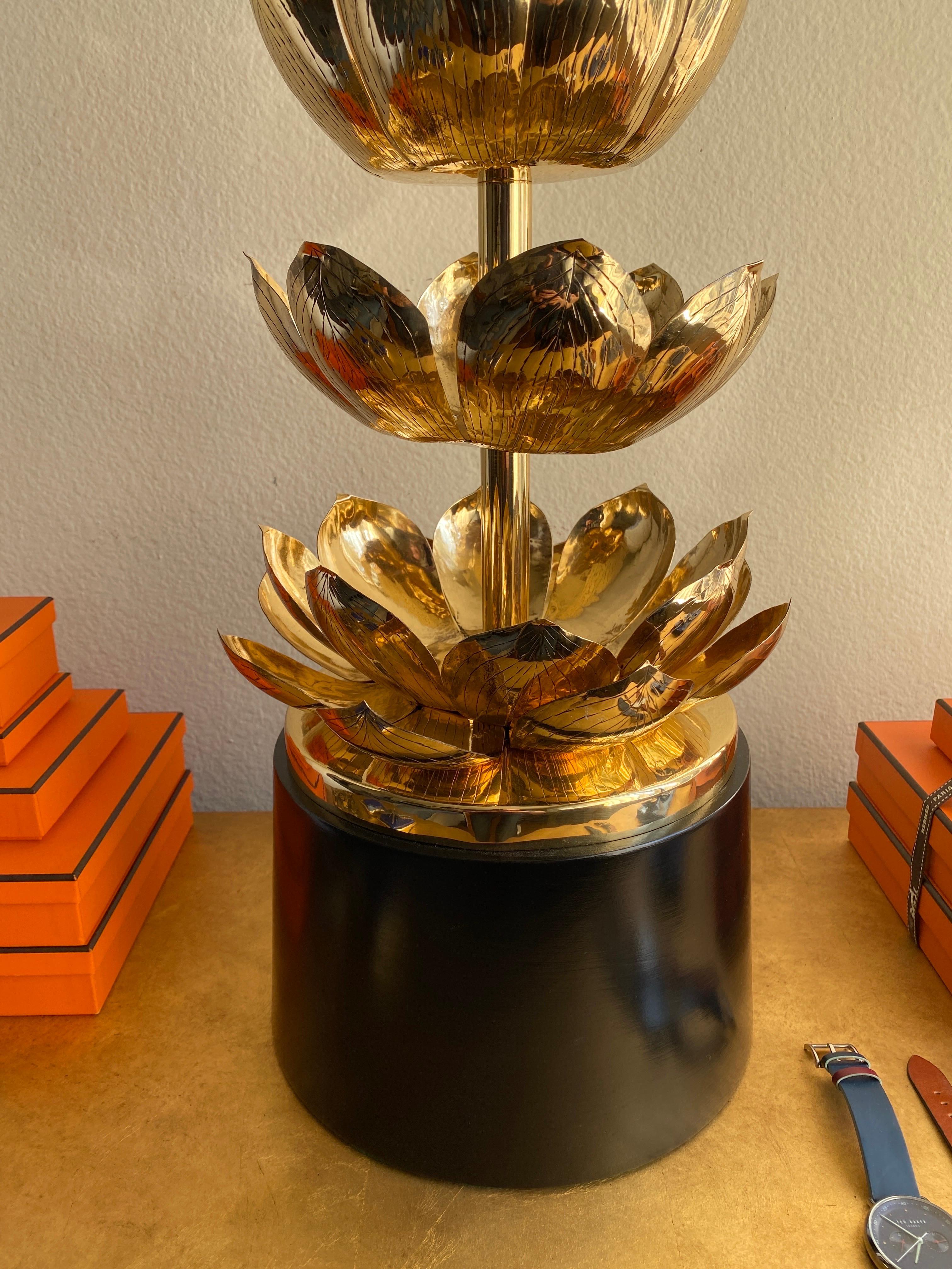 Américain Feldman lampe lotus en laiton en vente