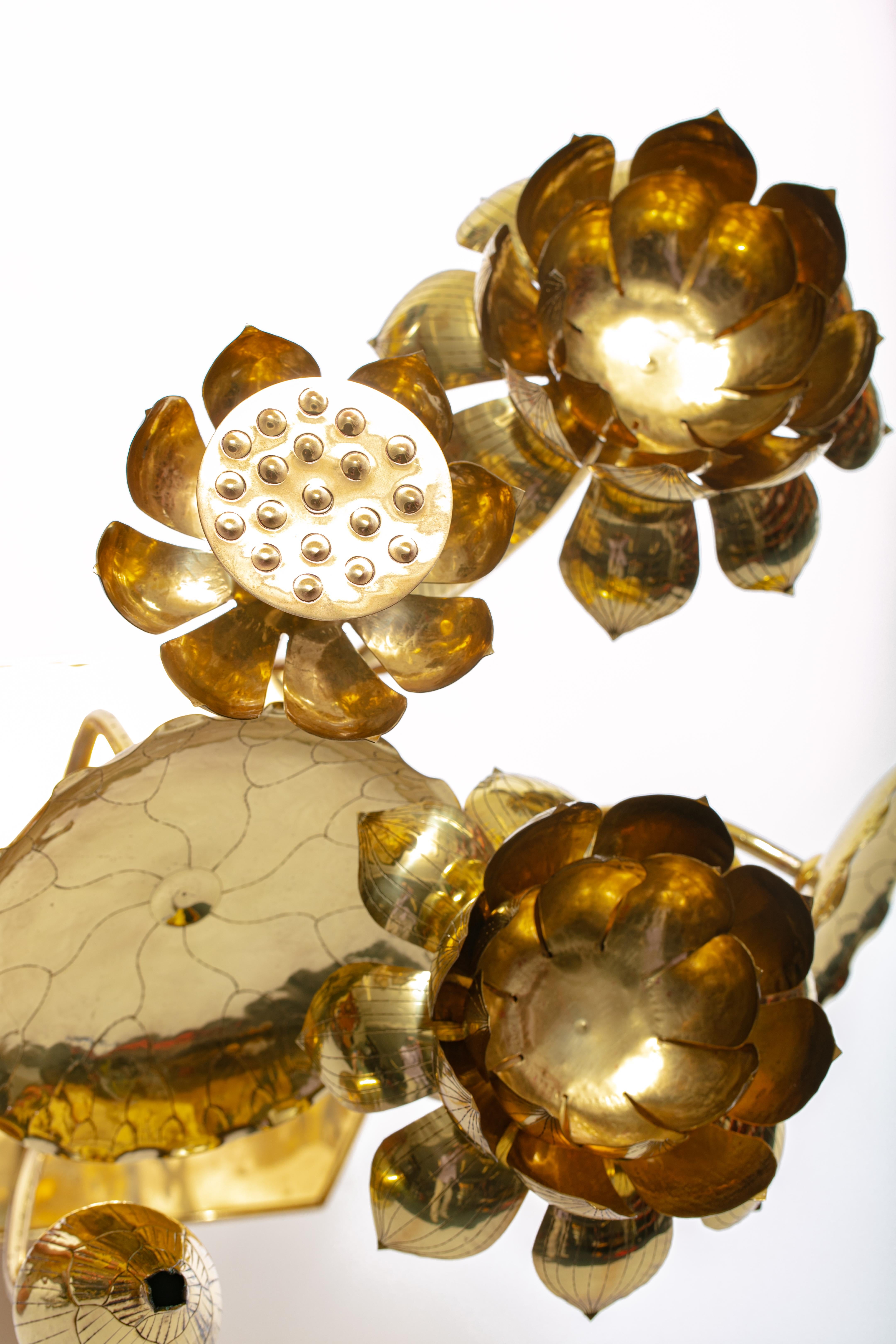 Feldman - Sculpture de bouquet de lotus réglable en laiton de style chinoiseries, vers 1970 en vente 3