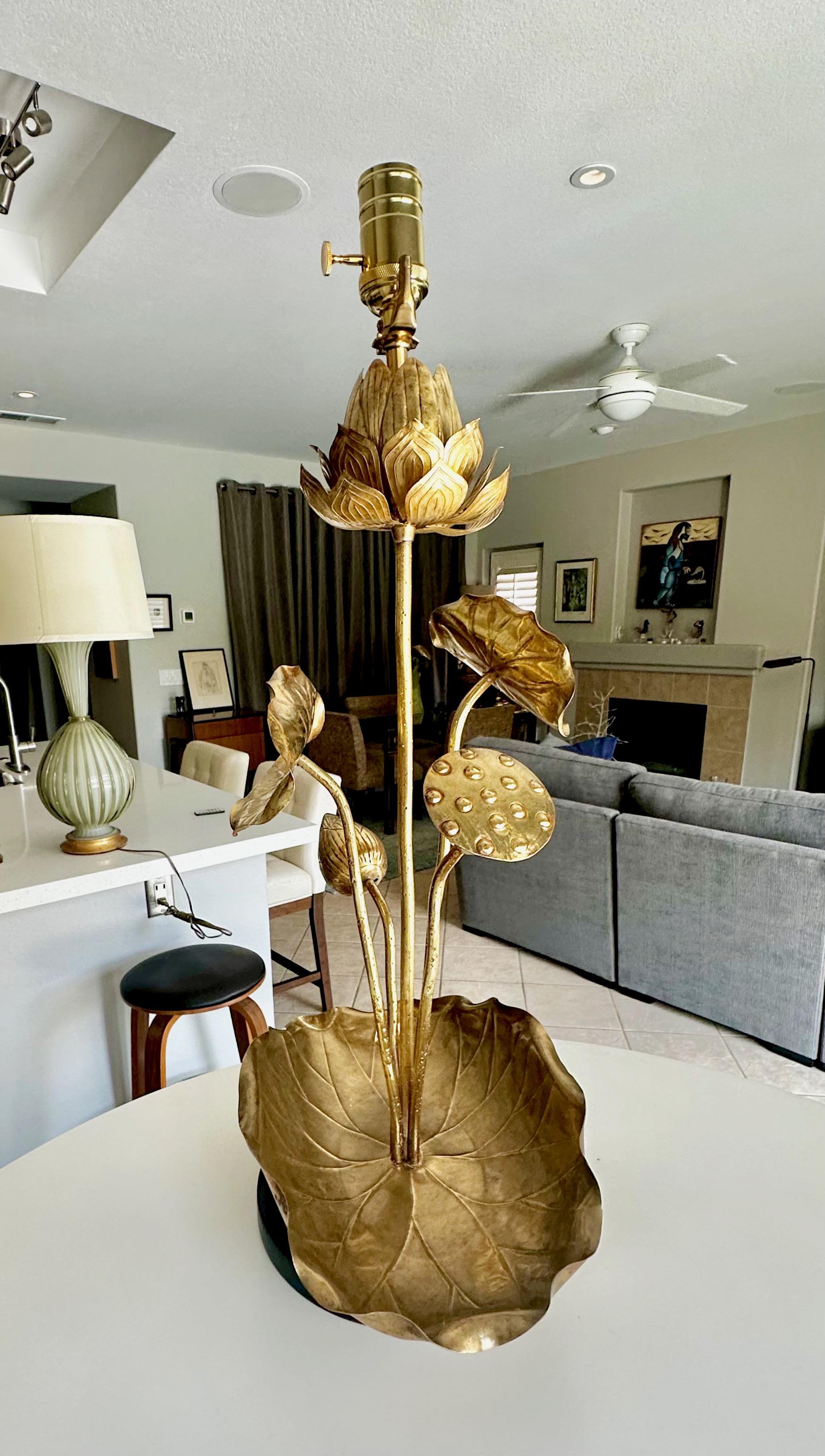 Feldman Lotus Flower table Lamp Style of Parzinger In Good Condition For Sale In Palm Springs, CA
