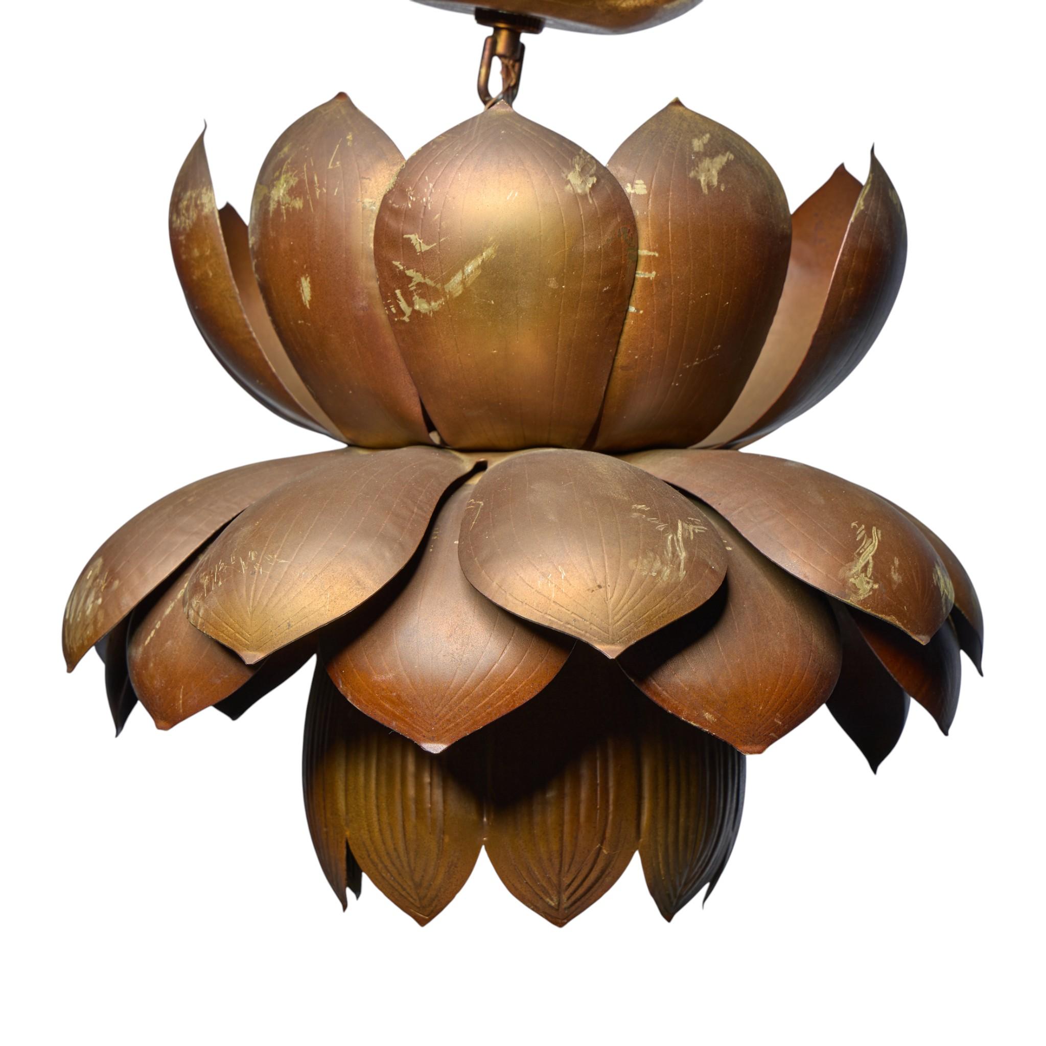 Feldman Lotus Pendent Light Fixture In condizioni buone in vendita a Franklin Park, IL